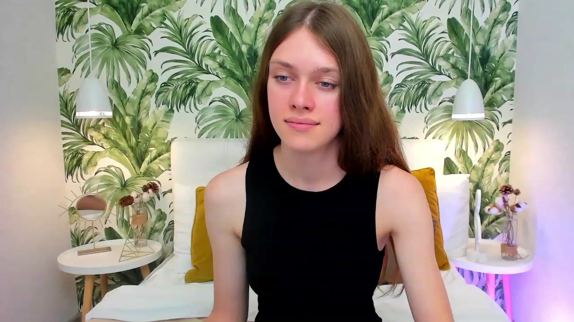 Gallery image thumbnail from JaneBrown's myfreecams stream on, 09/30/2023, 13:38 image 7 of 20