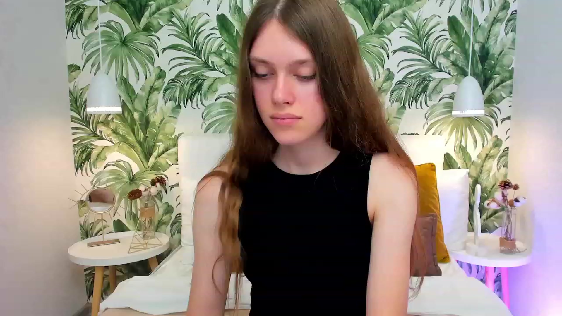 Gallery image thumbnail from JaneBrown's myfreecams stream on, 09/30/2023, 13:38 image 20 of 20