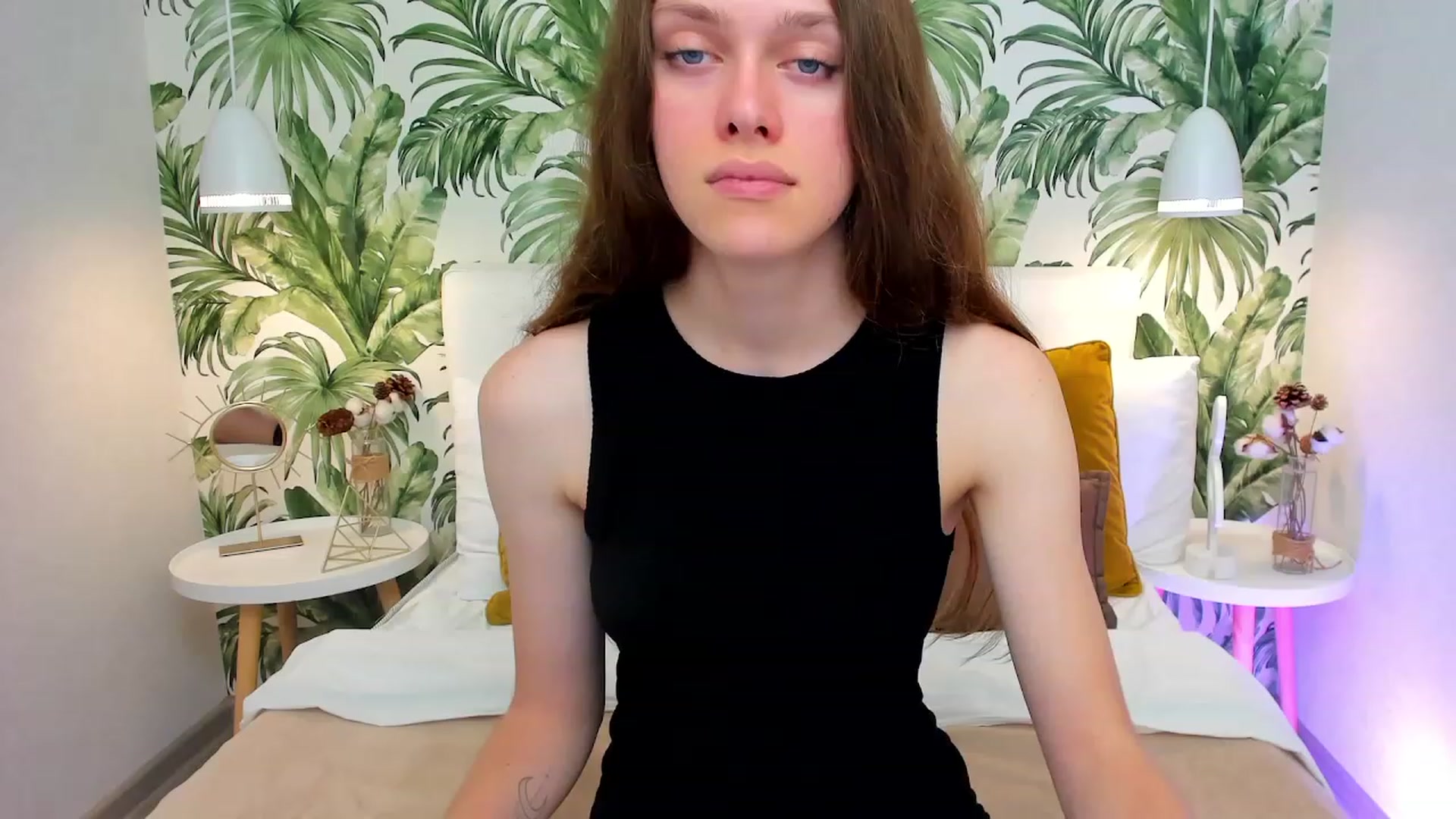 Gallery image thumbnail from JaneBrown's myfreecams stream on, 09/30/2023, 13:38 image 15 of 20