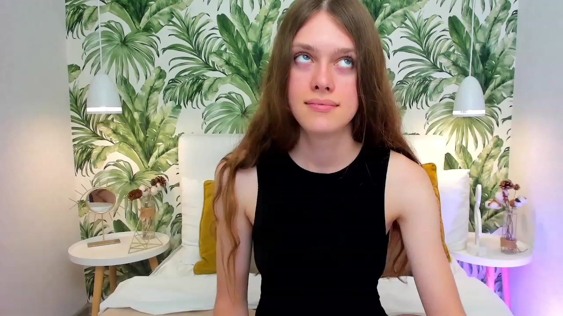 Gallery image thumbnail from JaneBrown's myfreecams stream on, 09/30/2023, 13:38 image 19 of 20