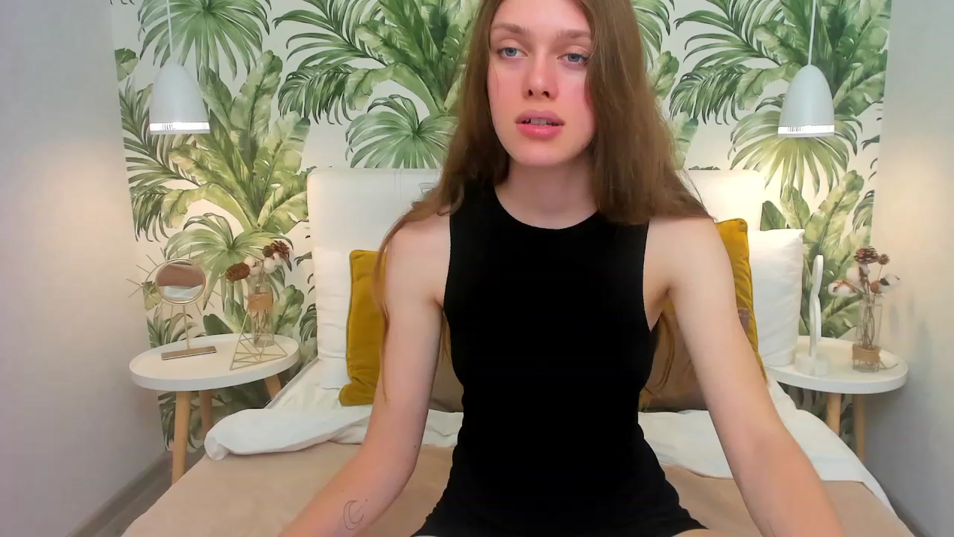 Gallery image thumbnail from JaneBrown's myfreecams stream on, 09/30/2023, 15:44 image 9 of 20