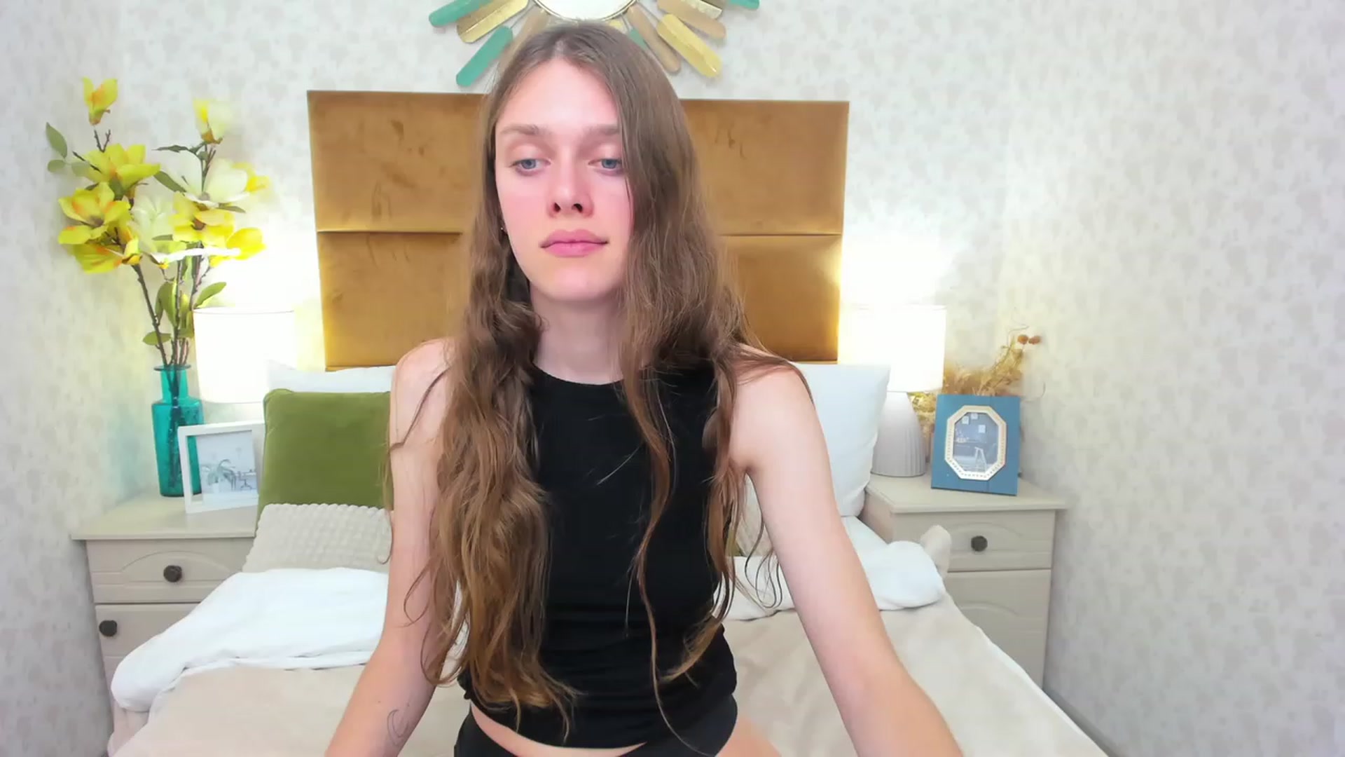 Gallery image thumbnail from JaneBrown's myfreecams stream on, 10/07/2023, 19:01 image 6 of 20