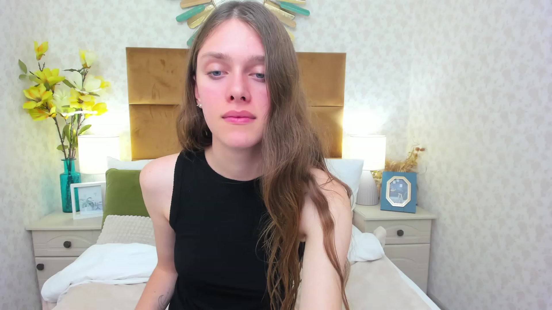 Gallery image thumbnail from JaneBrown's myfreecams stream on, 10/07/2023, 19:01 image 20 of 20