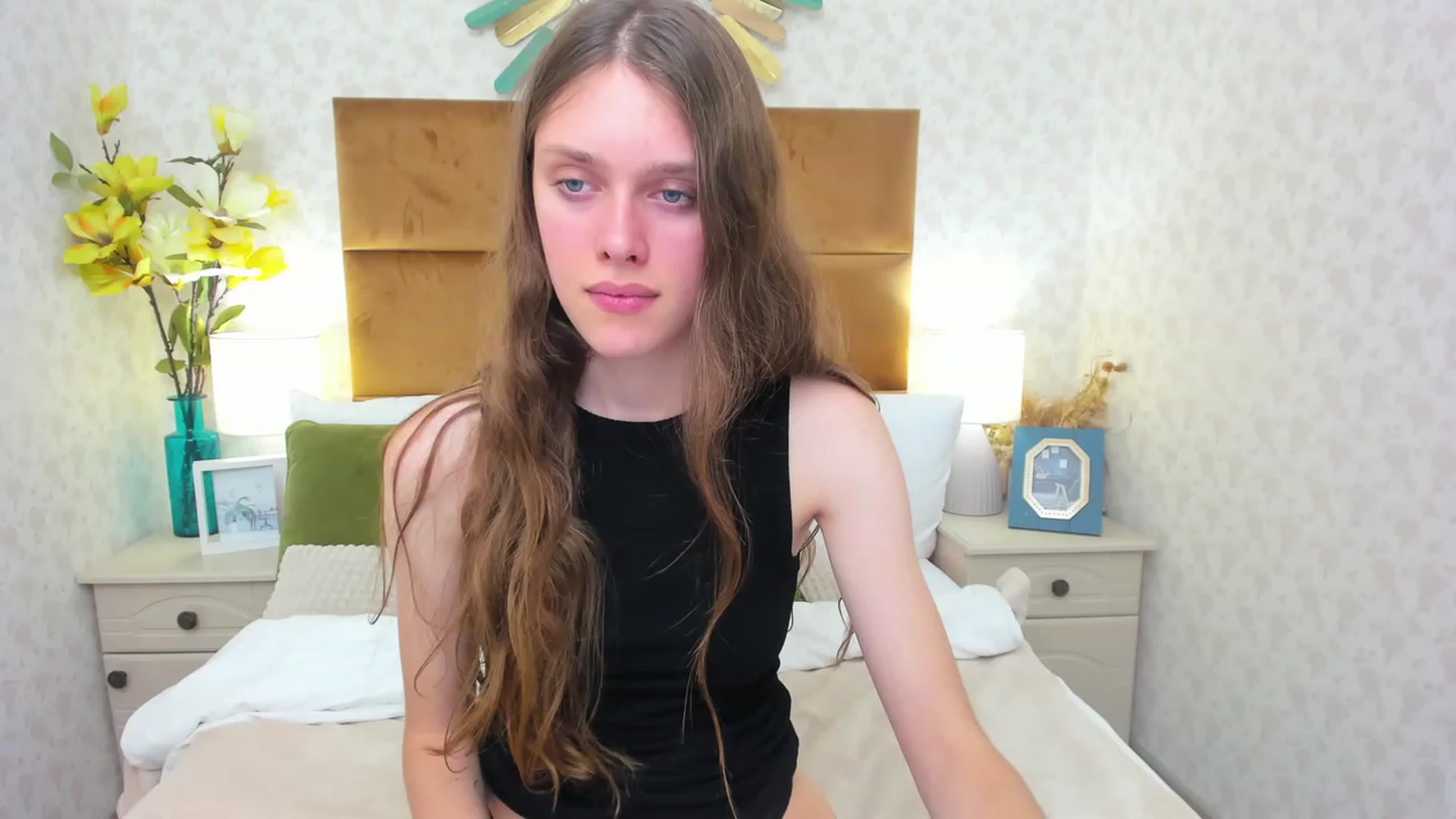 Gallery image thumbnail from JaneBrown's myfreecams stream on, 10/07/2023, 19:01 image 2 of 20