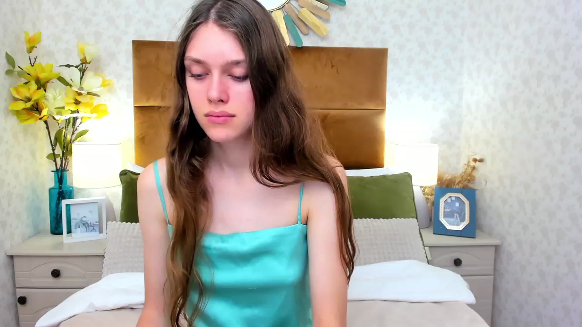 Gallery image thumbnail from JaneBrown's myfreecams stream on, 10/08/2023, 13:45 image 1 of 20