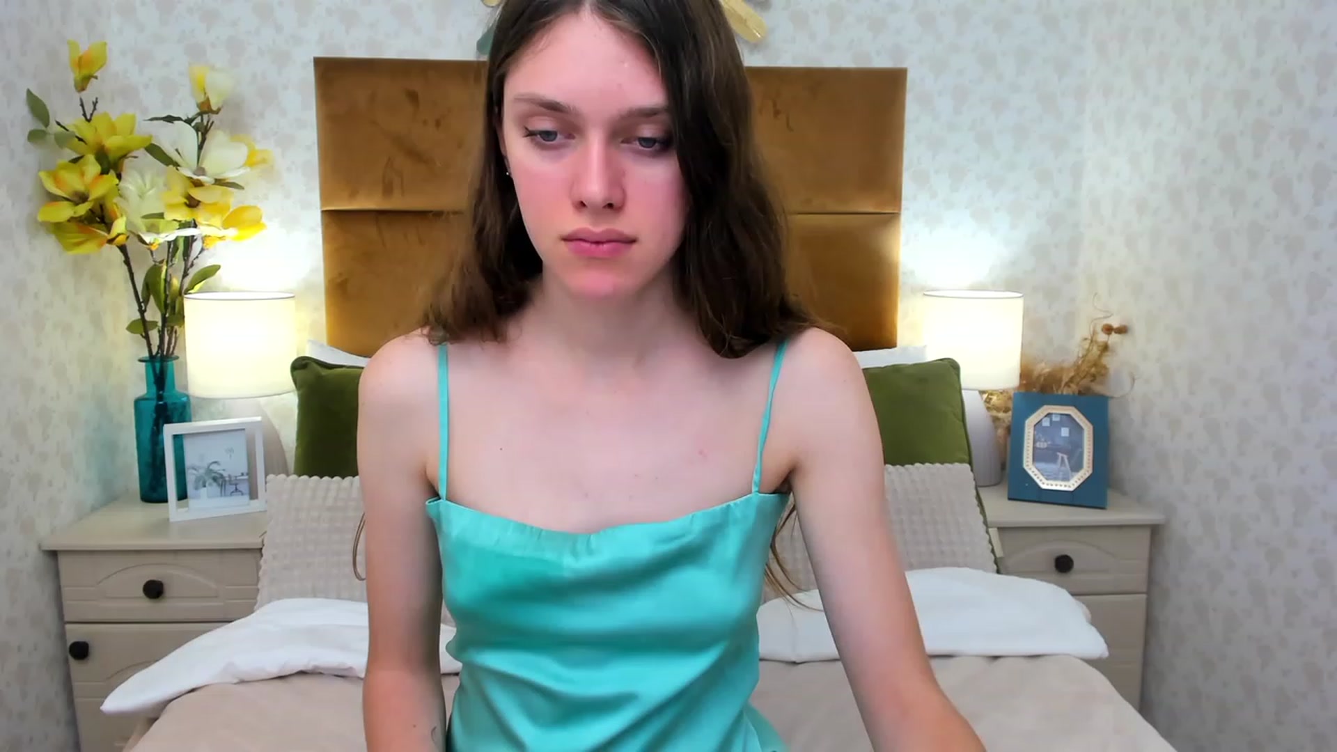Gallery image thumbnail from JaneBrown's myfreecams stream on, 10/08/2023, 13:45 image 17 of 20