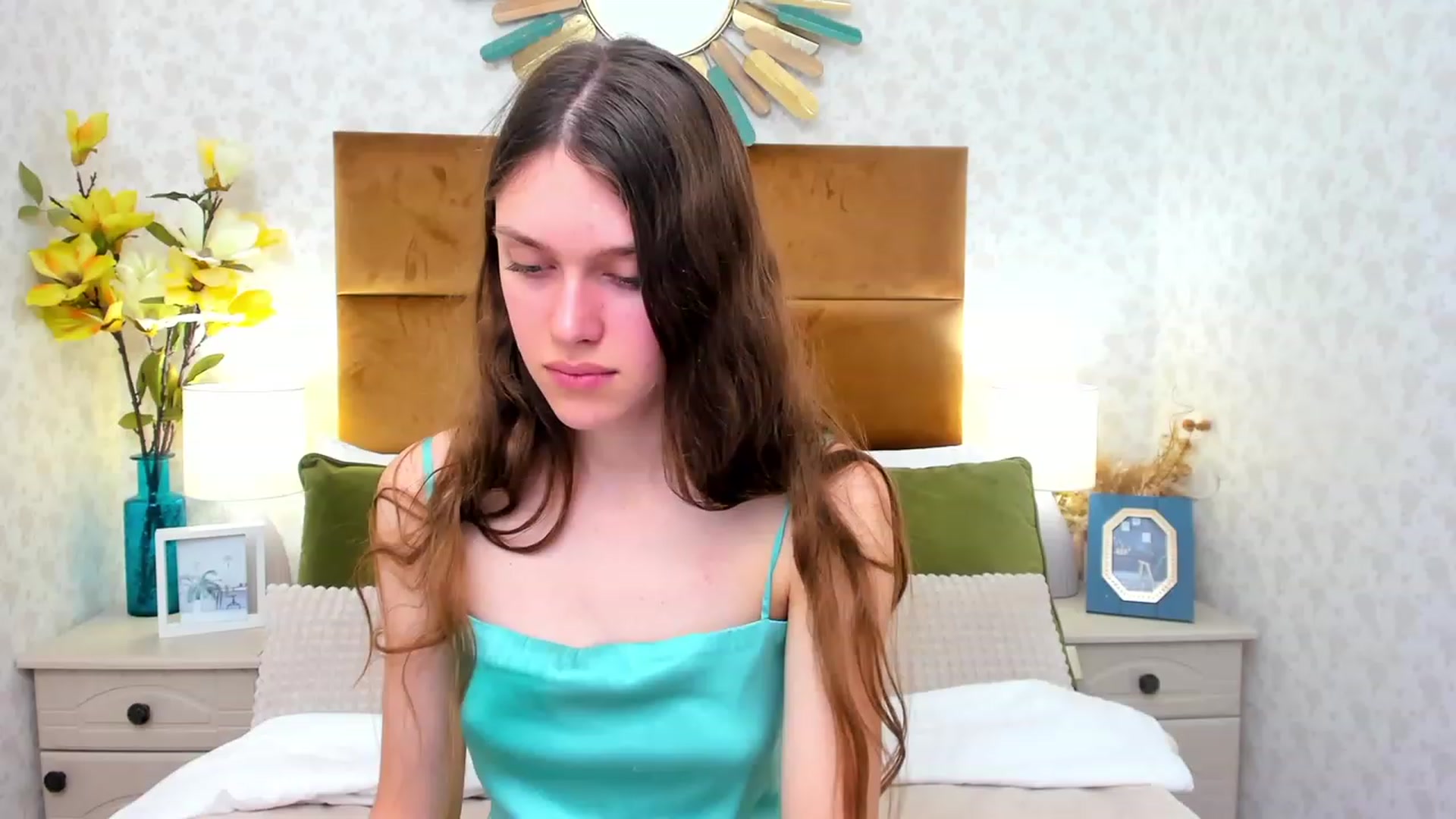 Gallery image thumbnail from JaneBrown's myfreecams stream on, 10/08/2023, 13:45 image 10 of 20