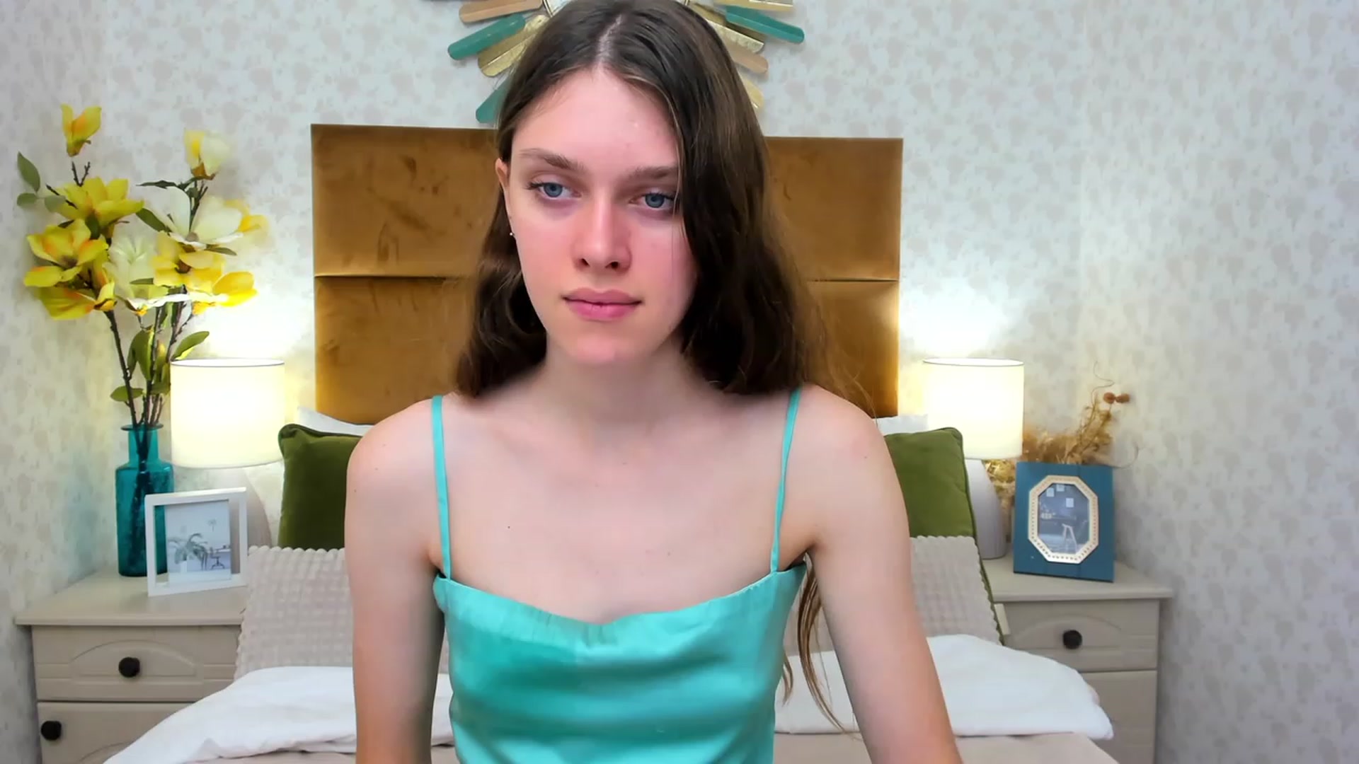 Gallery image thumbnail from JaneBrown's myfreecams stream on, 10/08/2023, 13:45 image 3 of 20