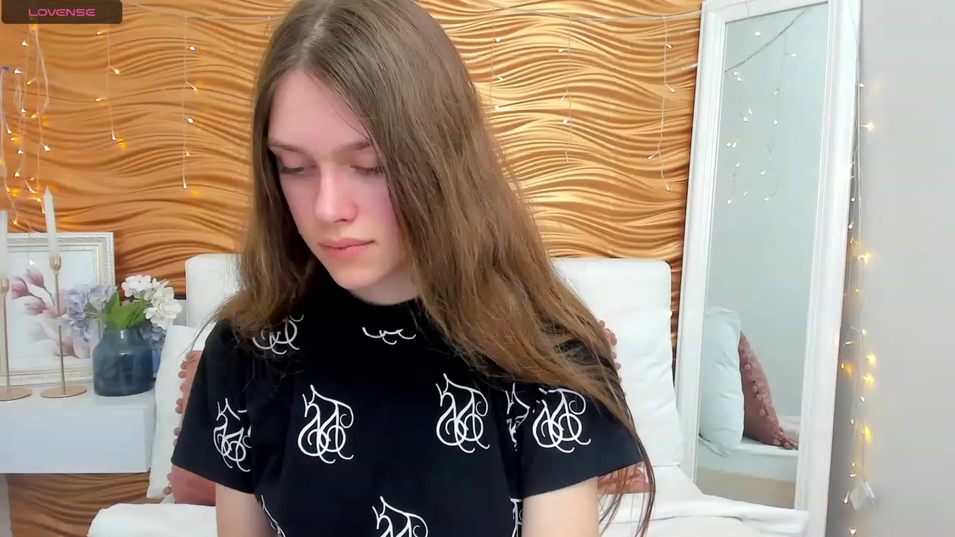 Gallery image thumbnail from JaneBrown's myfreecams stream on, 10/10/2023, 12:45 image 15 of 20