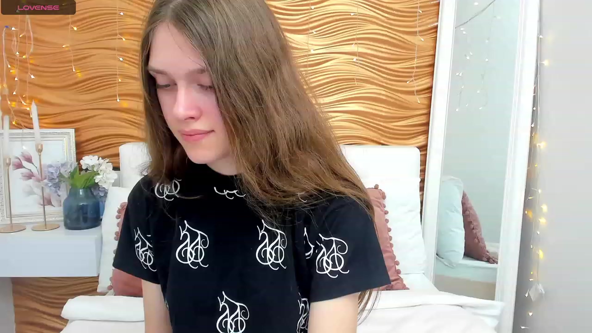 Gallery image thumbnail from JaneBrown's myfreecams stream on, 10/10/2023, 12:45 image 2 of 20