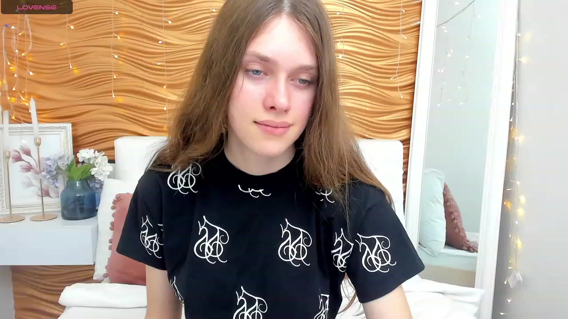 Gallery image thumbnail from JaneBrown's myfreecams stream on, 10/10/2023, 12:45 image 8 of 20