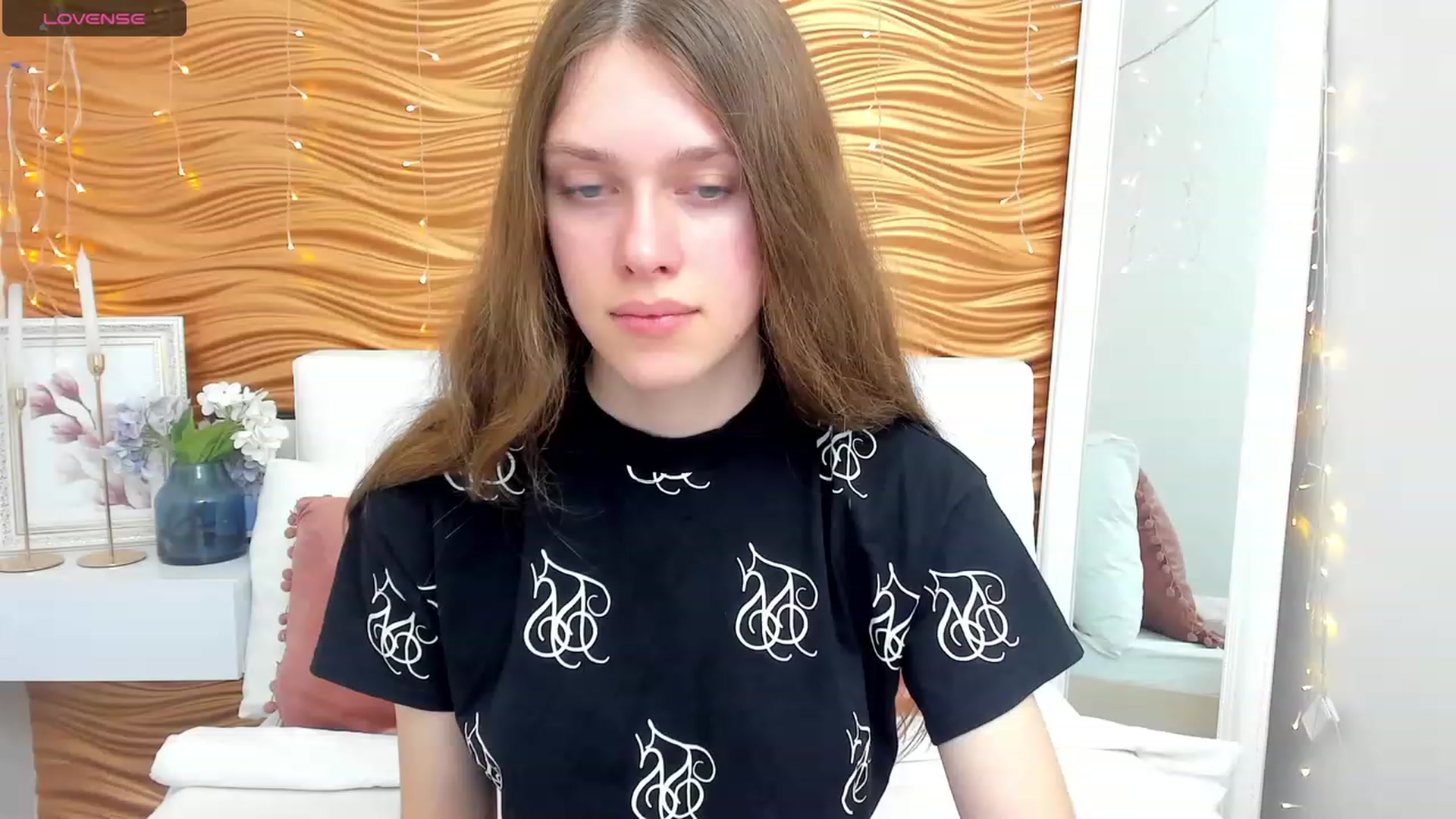 Gallery image thumbnail from JaneBrown's myfreecams stream on, 10/10/2023, 12:45 image 9 of 20