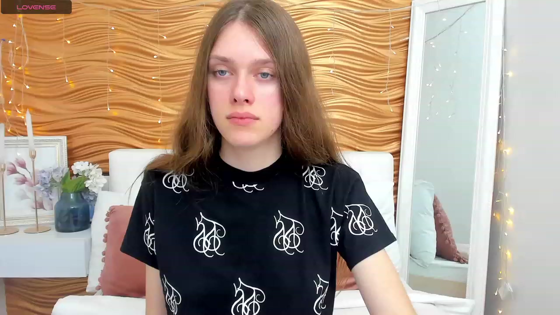 Gallery image thumbnail from JaneBrown's myfreecams stream on, 10/10/2023, 12:45 image 17 of 20