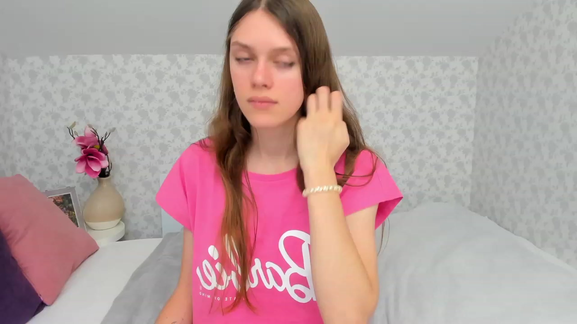 Gallery image thumbnail from JaneBrown's myfreecams stream on, 10/11/2023, 18:07 image 8 of 20