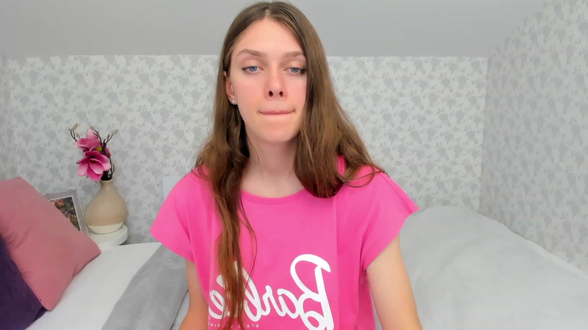 Gallery image thumbnail from JaneBrown's myfreecams stream on, 10/11/2023, 18:07 image 4 of 20