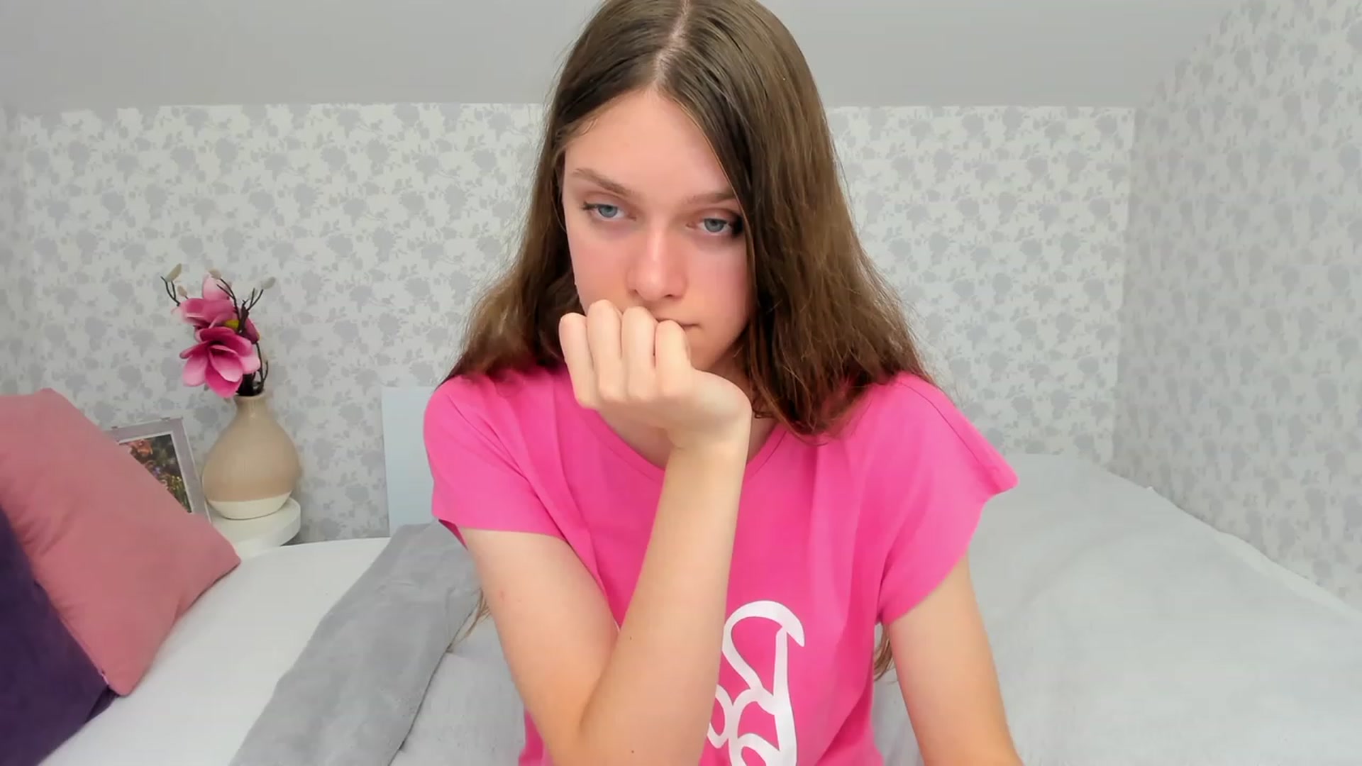 Gallery image thumbnail from JaneBrown's myfreecams stream on, 10/11/2023, 18:07 image 13 of 20