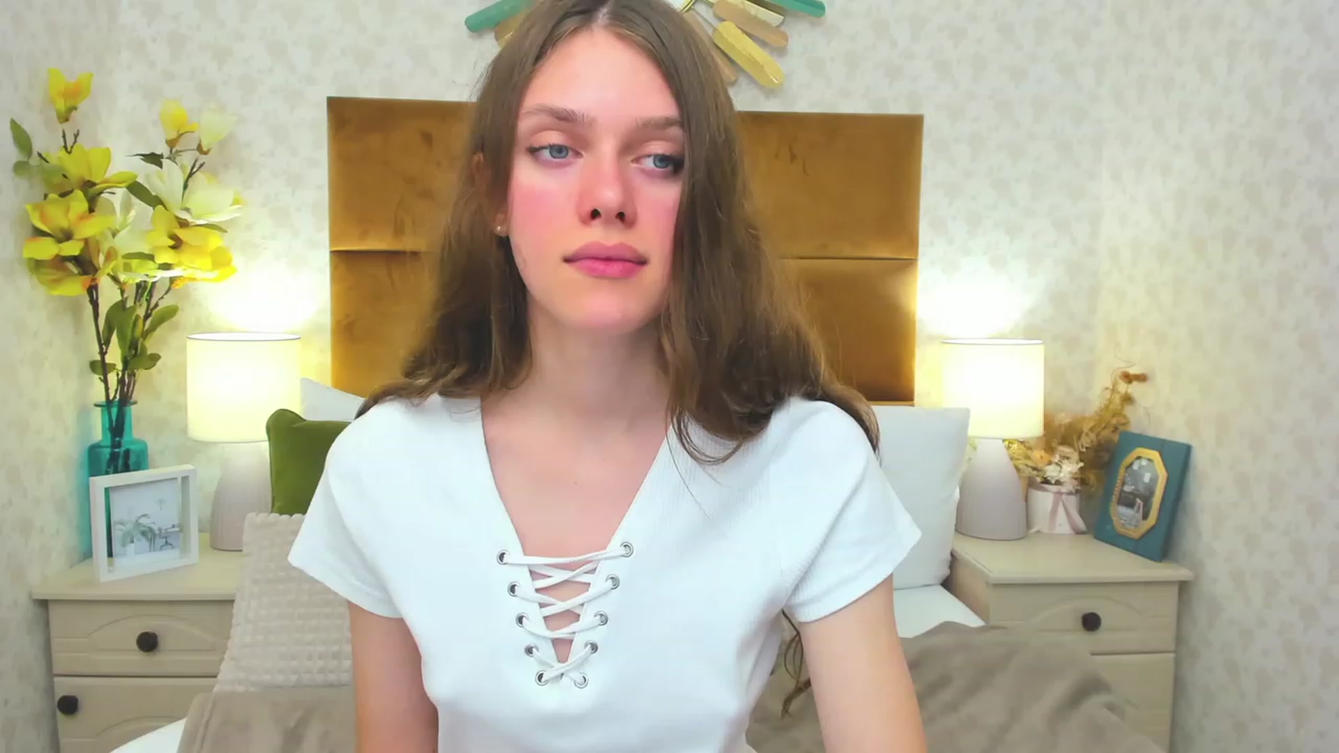 Gallery image thumbnail from JaneBrown's myfreecams stream on, 10/13/2023, 09:39 image 11 of 20