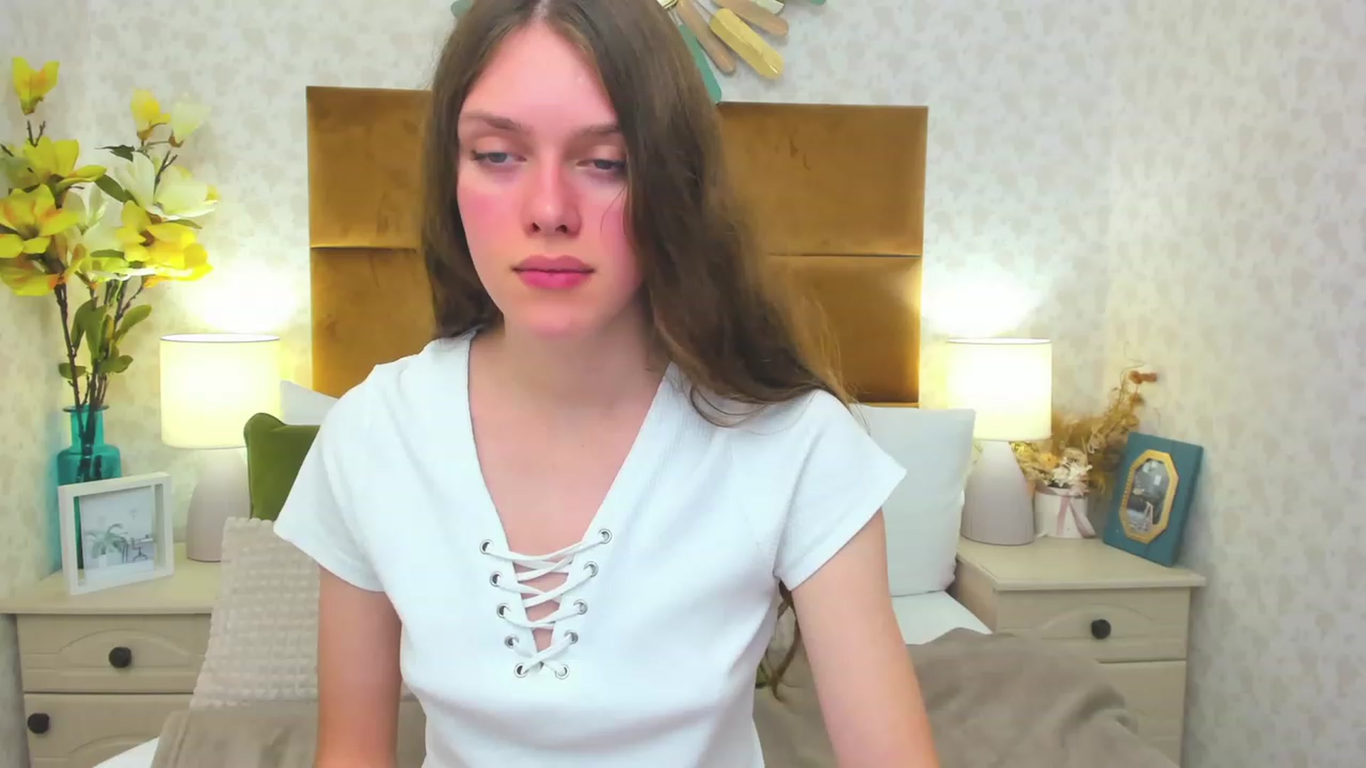 Gallery image thumbnail from JaneBrown's myfreecams stream on, 10/13/2023, 09:39 image 3 of 20