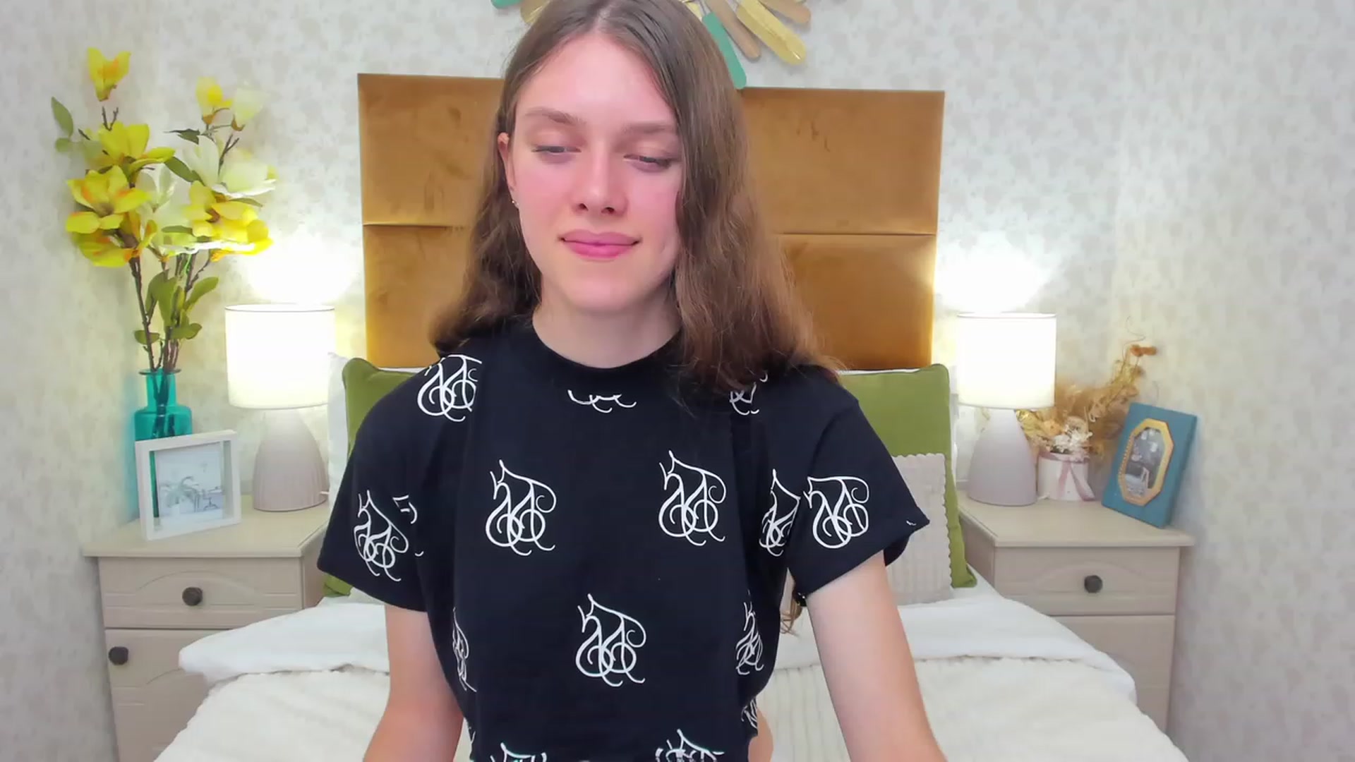 Gallery image thumbnail from JaneBrown's myfreecams stream on, 10/14/2023, 13:47 image 11 of 20