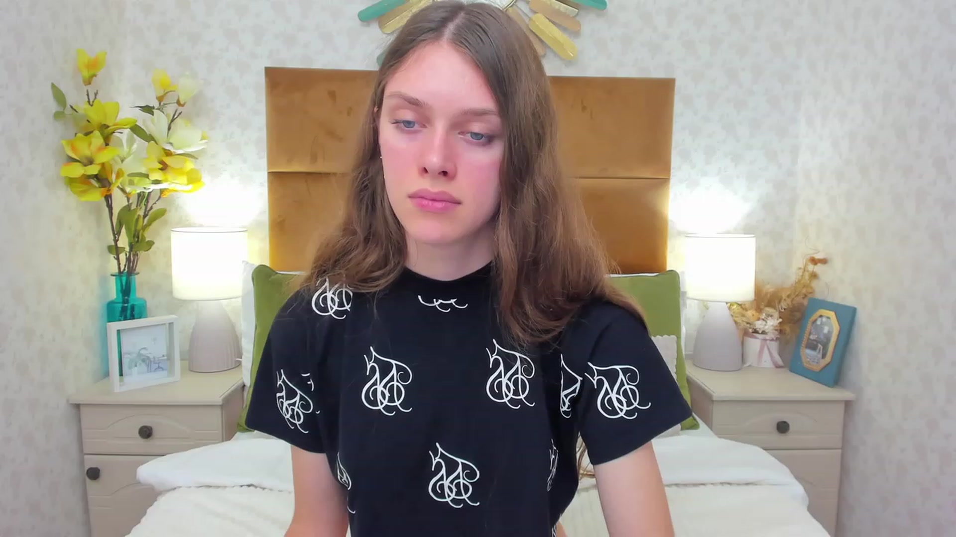 Gallery image thumbnail from JaneBrown's myfreecams stream on, 10/14/2023, 15:02 image 16 of 20