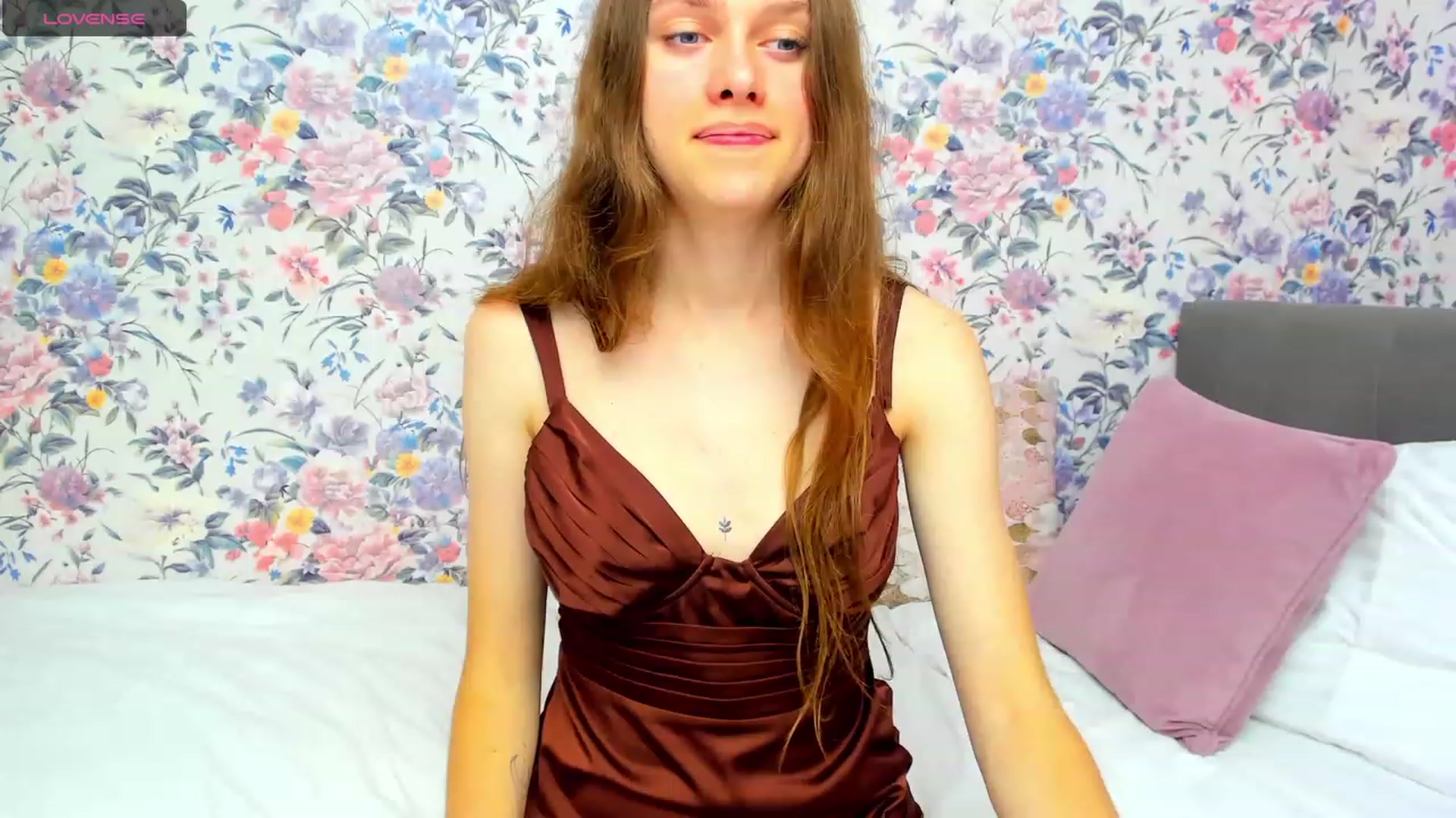 Gallery image thumbnail from JaneBrown's myfreecams stream on, 10/15/2023, 14:02 image 4 of 20