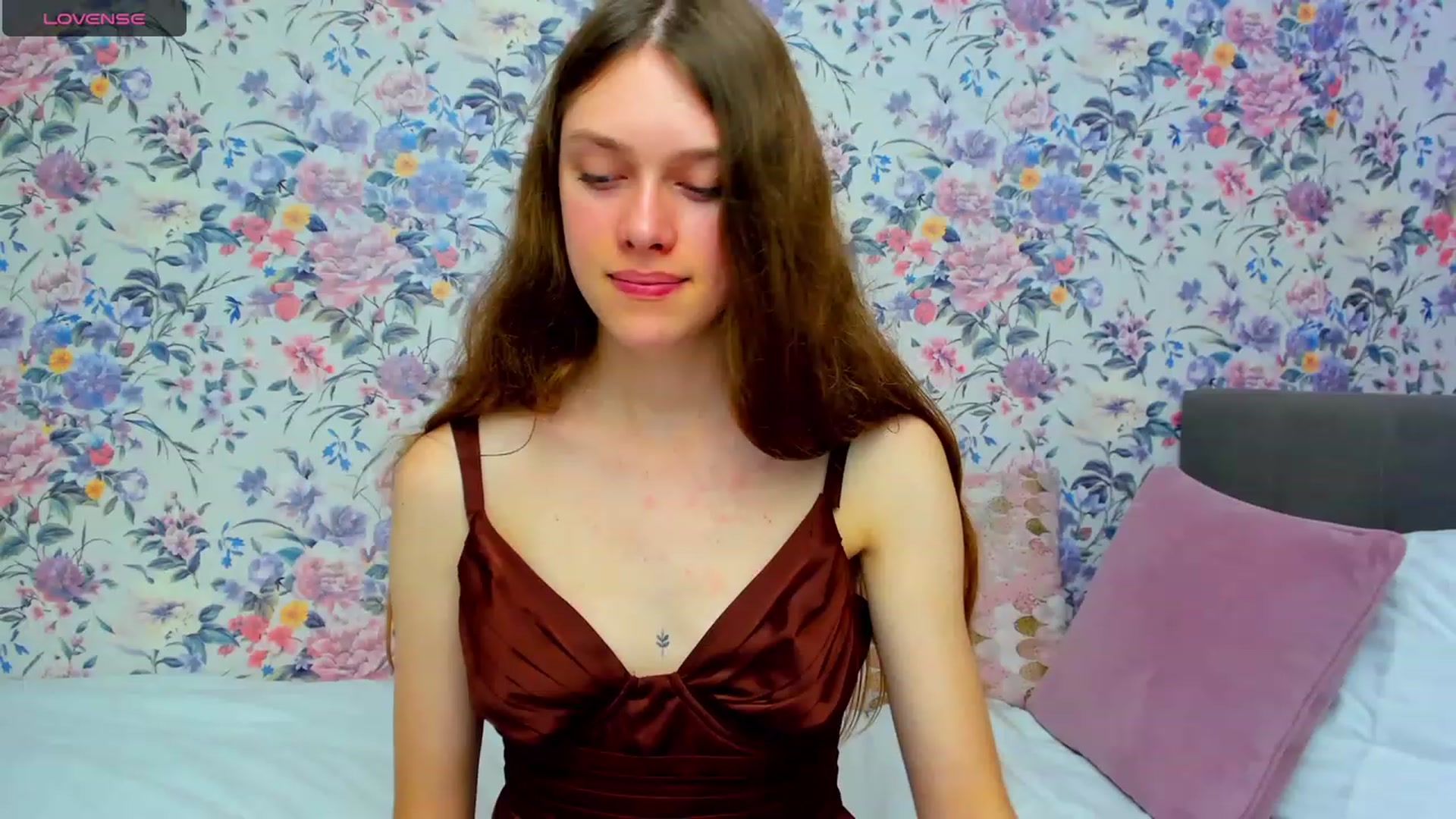 Gallery image thumbnail from JaneBrown's myfreecams stream on, 10/15/2023, 14:02 image 17 of 20