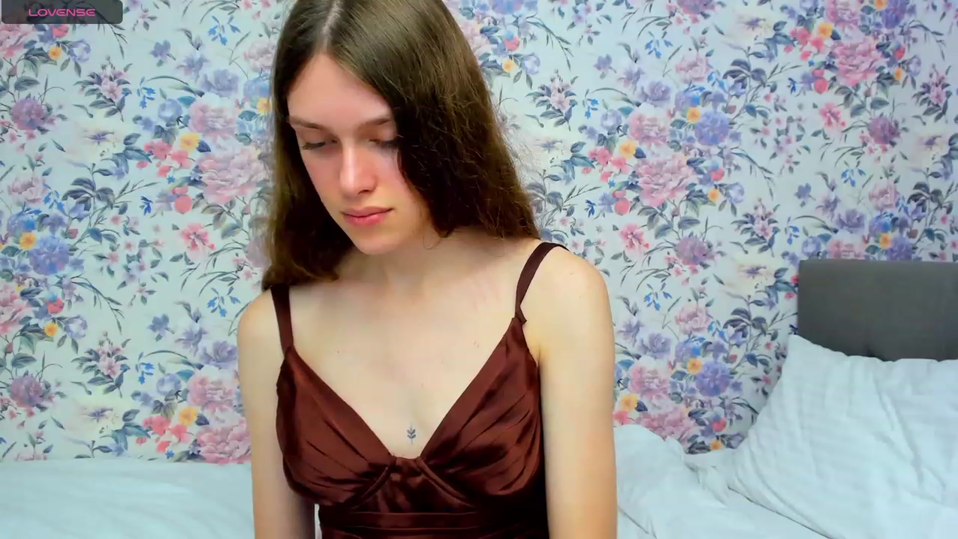 Gallery image thumbnail from JaneBrown's myfreecams stream on, 10/15/2023, 17:12 image 14 of 20