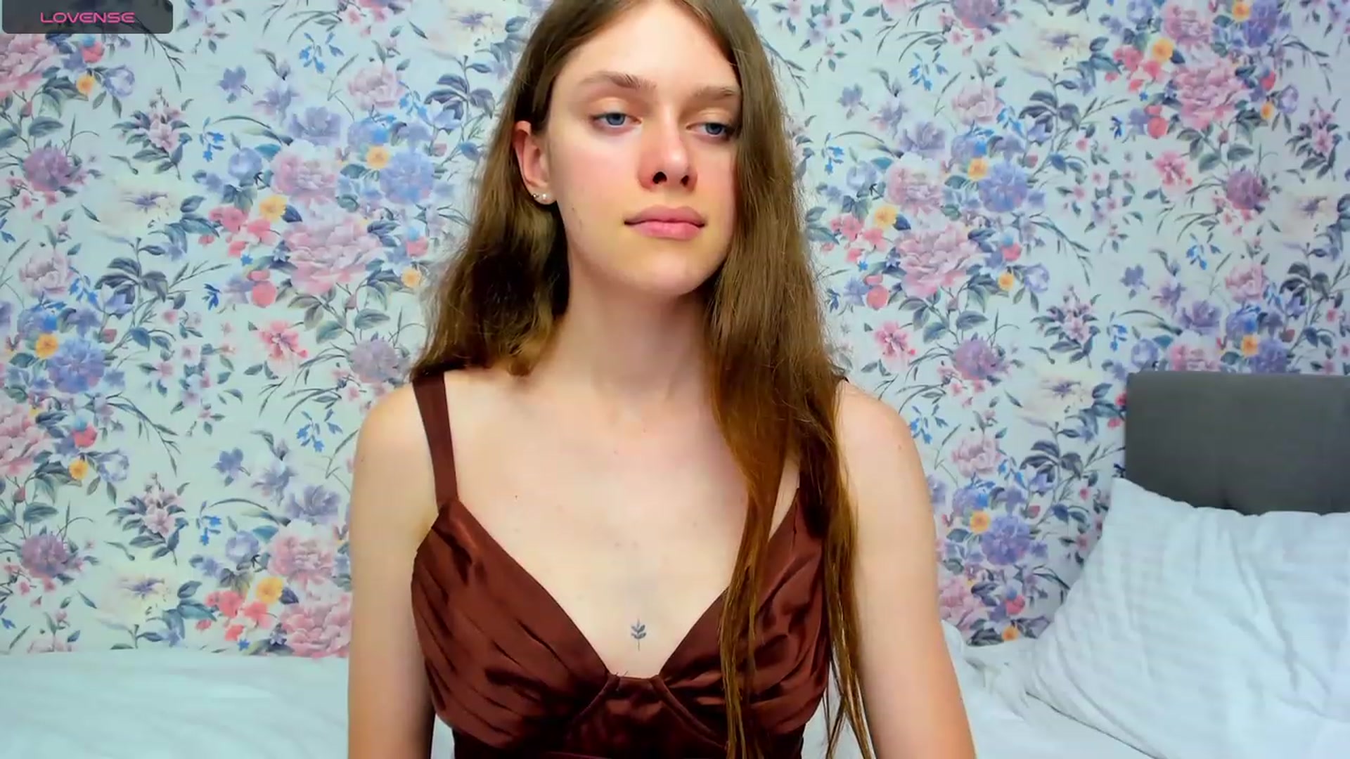 Gallery image thumbnail from JaneBrown's myfreecams stream on, 10/15/2023, 17:12 image 5 of 20
