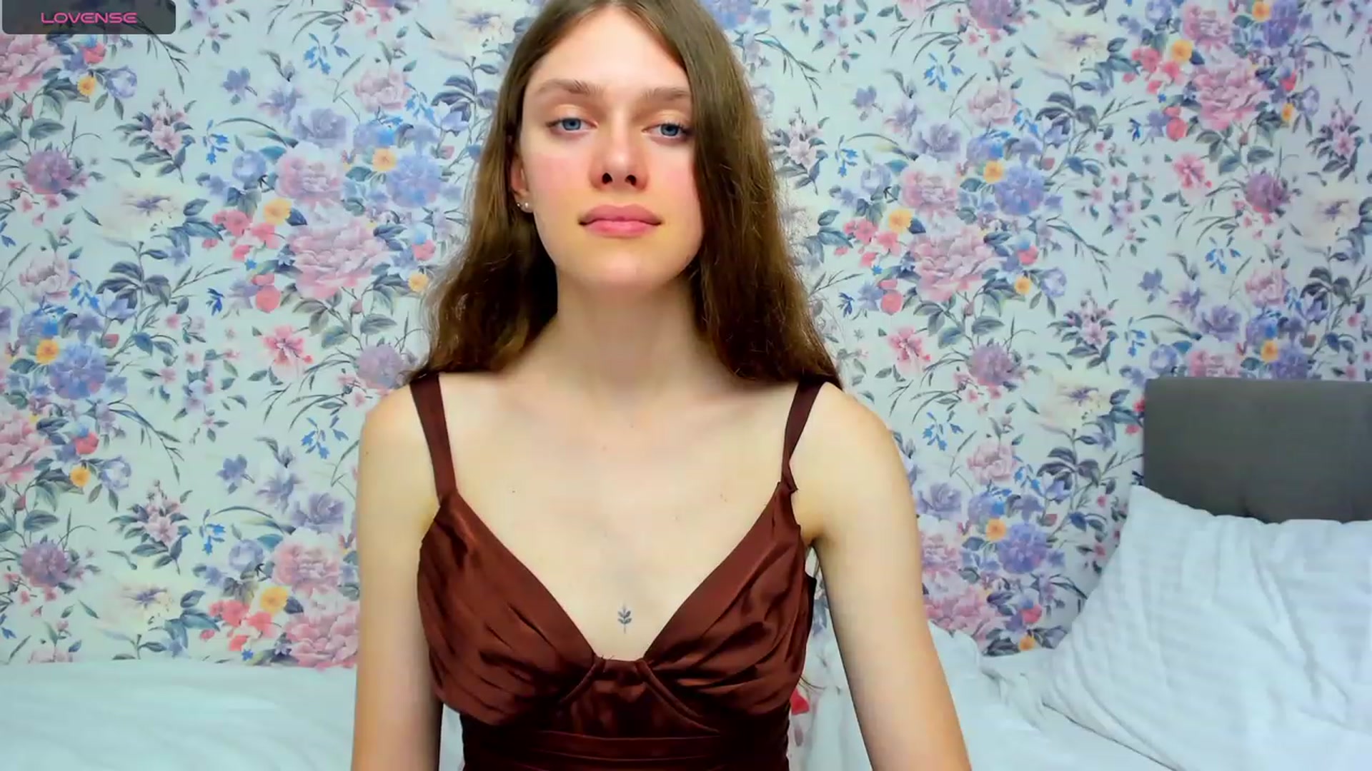 Gallery image thumbnail from JaneBrown's myfreecams stream on, 10/15/2023, 17:12 image 4 of 20