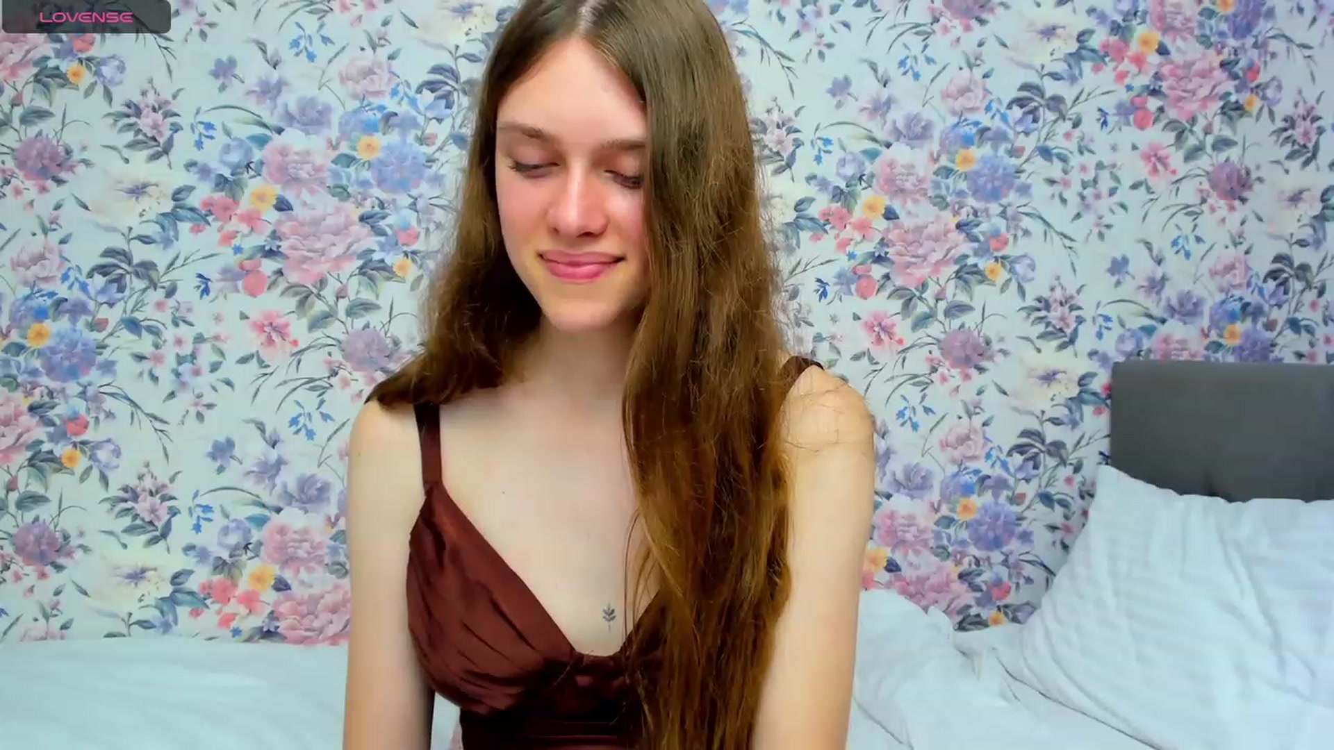 Gallery image thumbnail from JaneBrown's myfreecams stream on, 10/15/2023, 17:12 image 18 of 20