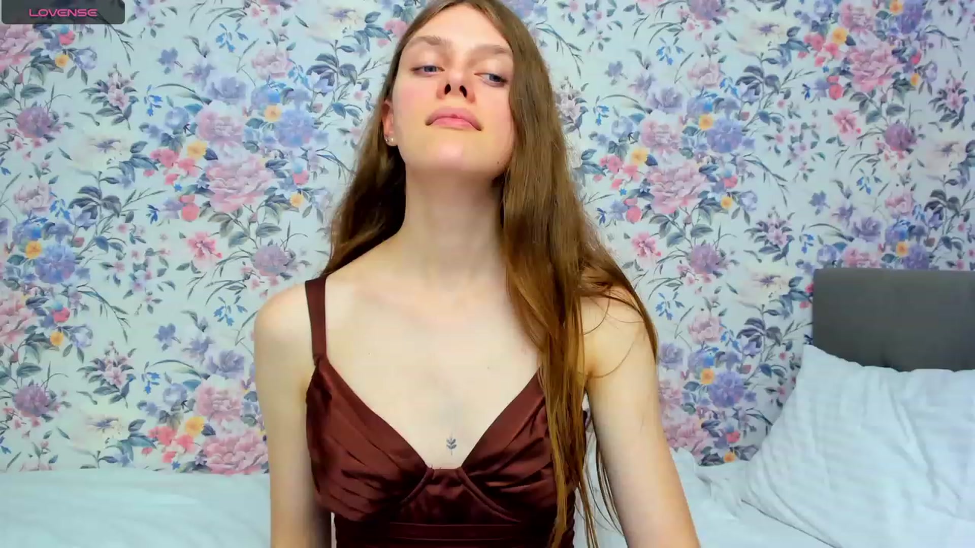 Gallery image thumbnail from JaneBrown's myfreecams stream on, 10/15/2023, 17:12 image 1 of 20
