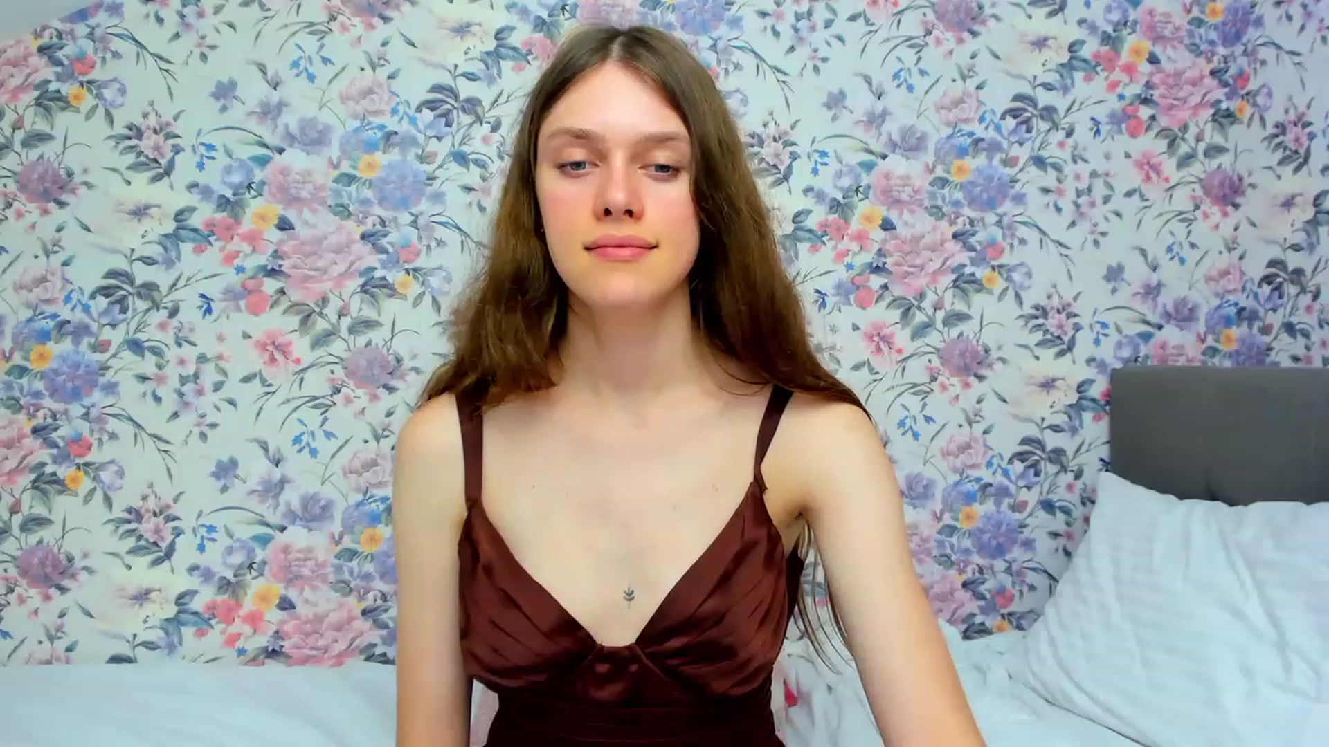 Gallery image thumbnail from JaneBrown's myfreecams stream on, 10/15/2023, 19:02 image 17 of 20