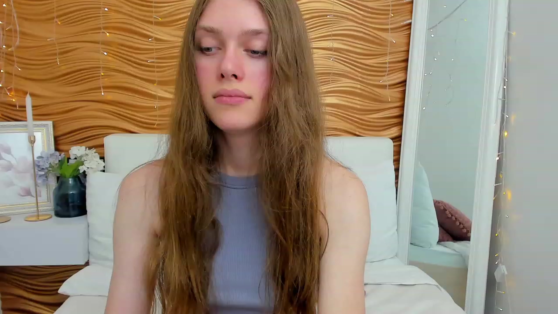 Gallery image thumbnail from JaneBrown's myfreecams stream on, 10/18/2023, 13:56 image 16 of 20
