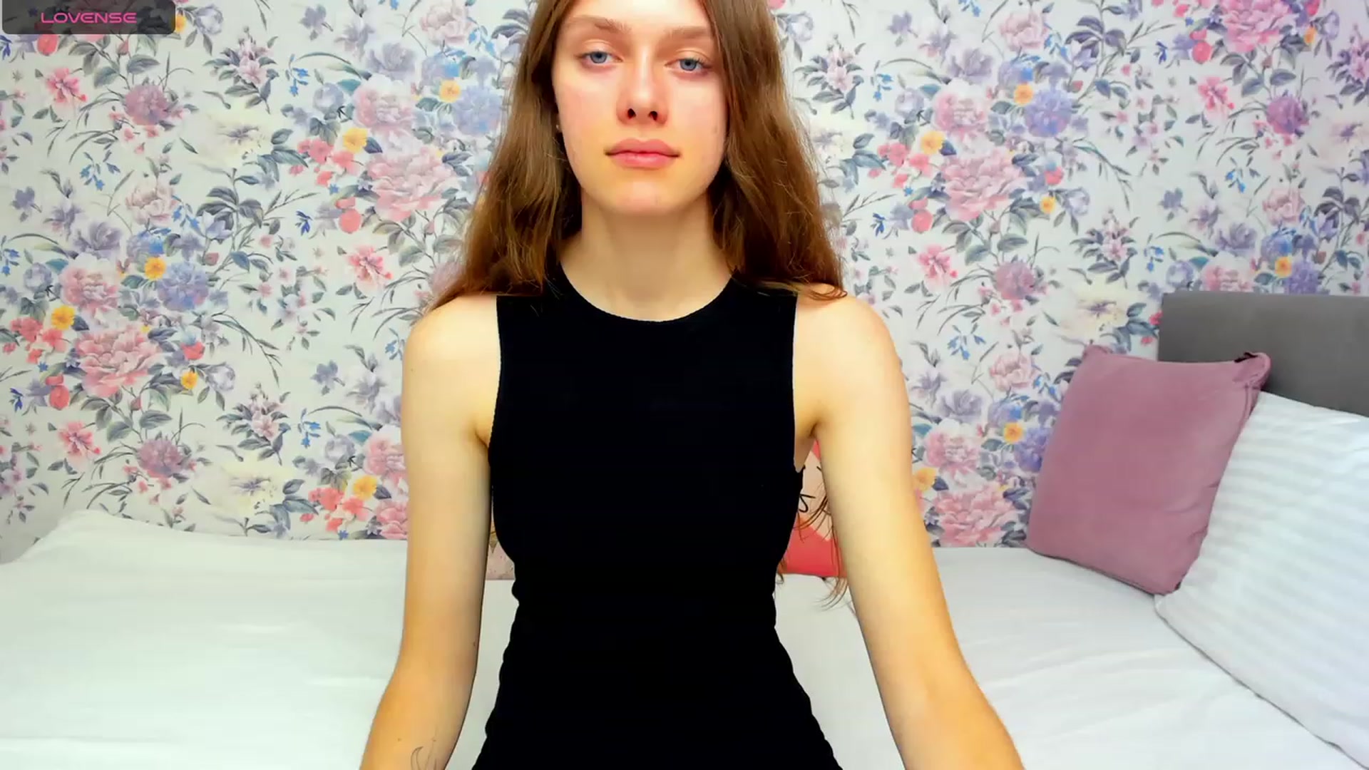 Gallery image thumbnail from JaneBrown's myfreecams stream on, 10/20/2023, 12:57 image 2 of 20
