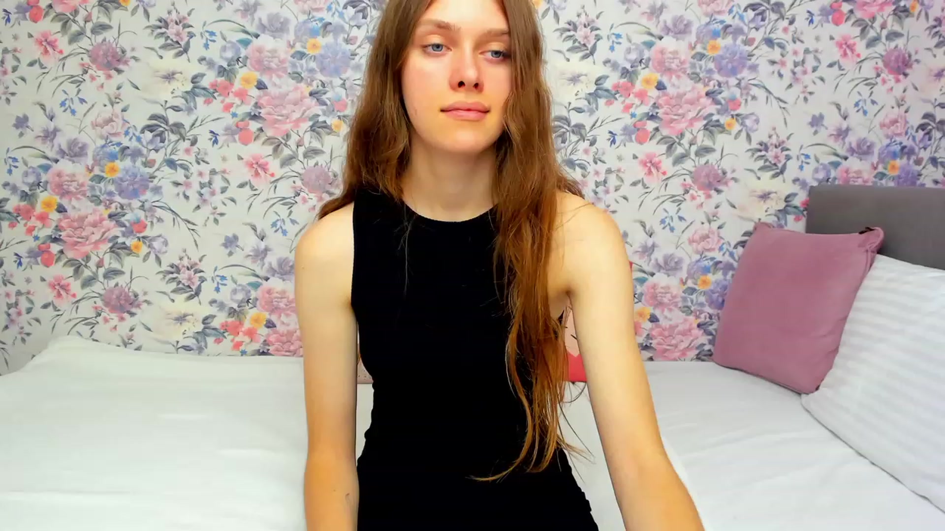 Gallery image thumbnail from JaneBrown's myfreecams stream on, 10/20/2023, 12:57 image 13 of 20