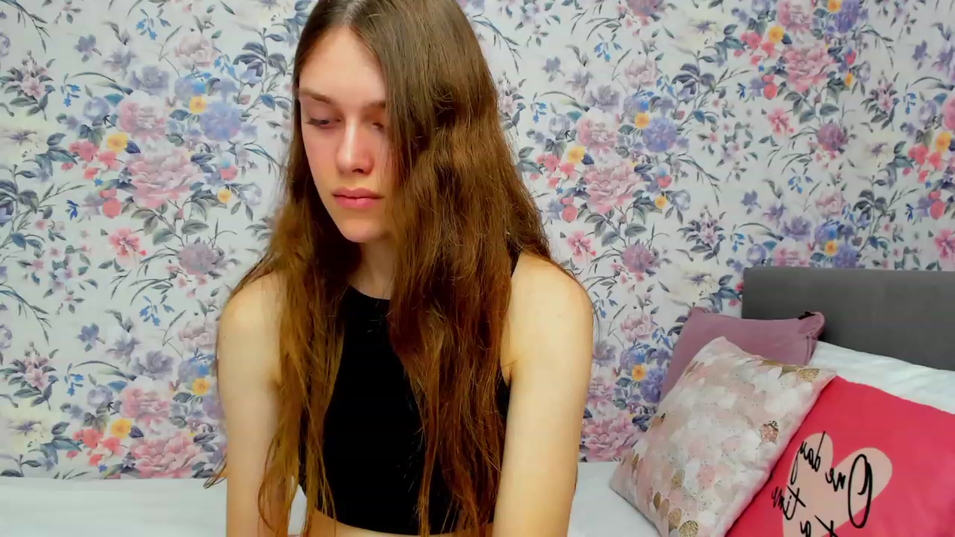 Gallery image thumbnail from JaneBrown's myfreecams stream on, 10/20/2023, 14:31 image 14 of 20