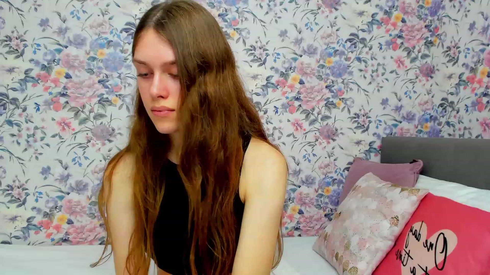 Gallery image thumbnail from JaneBrown's myfreecams stream on, 10/20/2023, 14:31 image 16 of 20