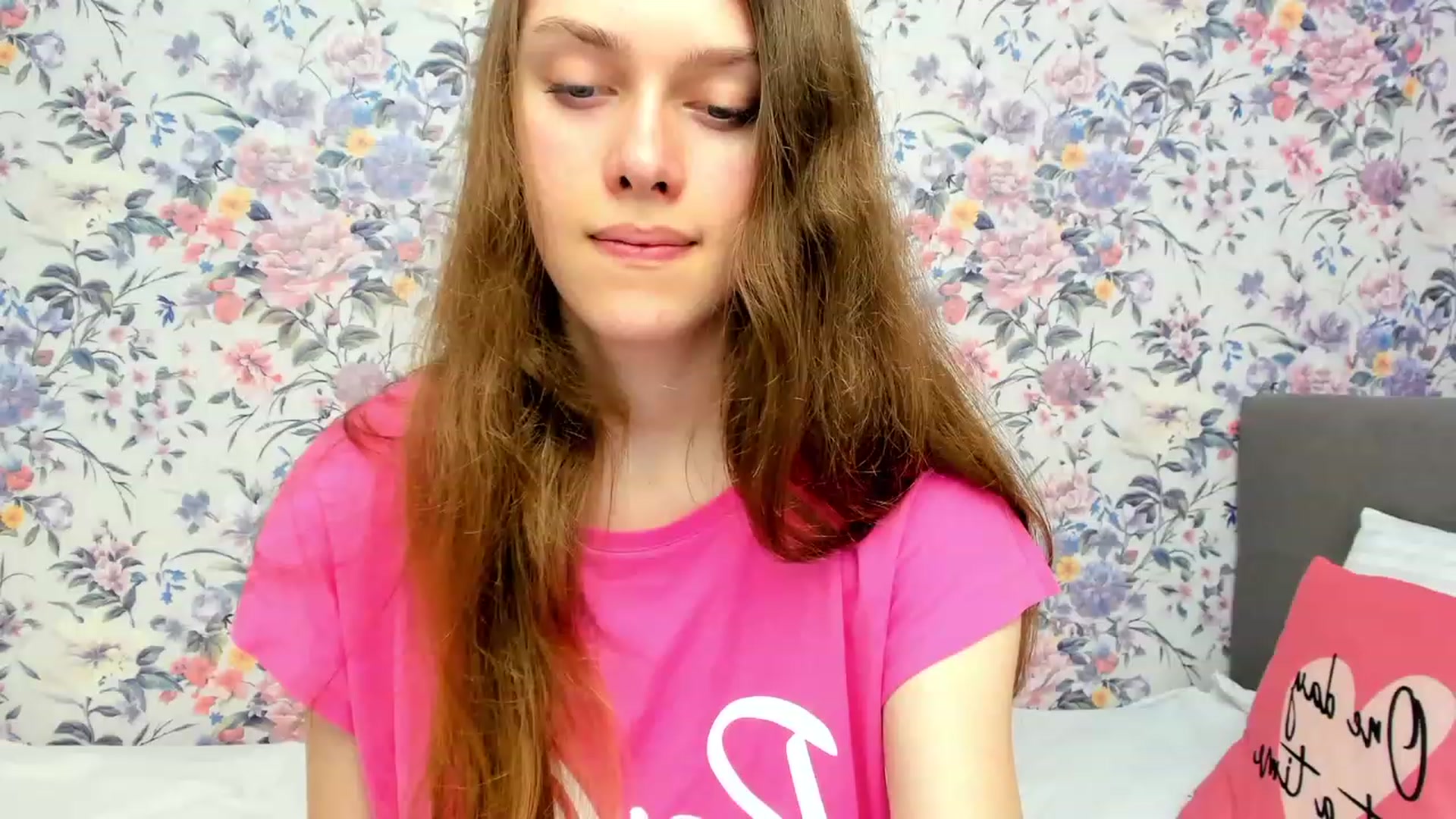 Gallery image thumbnail from JaneBrown's myfreecams stream on, 10/21/2023, 12:40 image 18 of 20