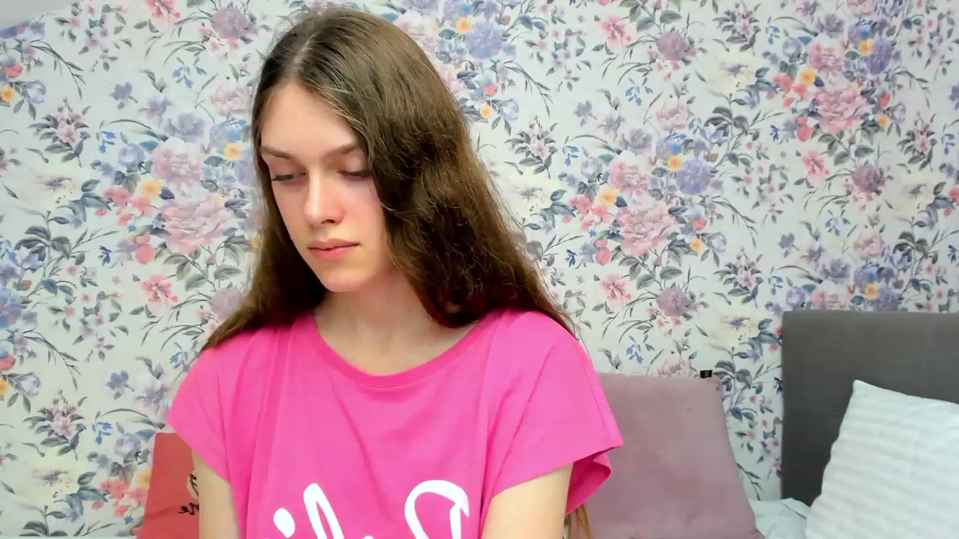 Gallery image thumbnail from JaneBrown's myfreecams stream on, 10/21/2023, 14:53 image 12 of 20