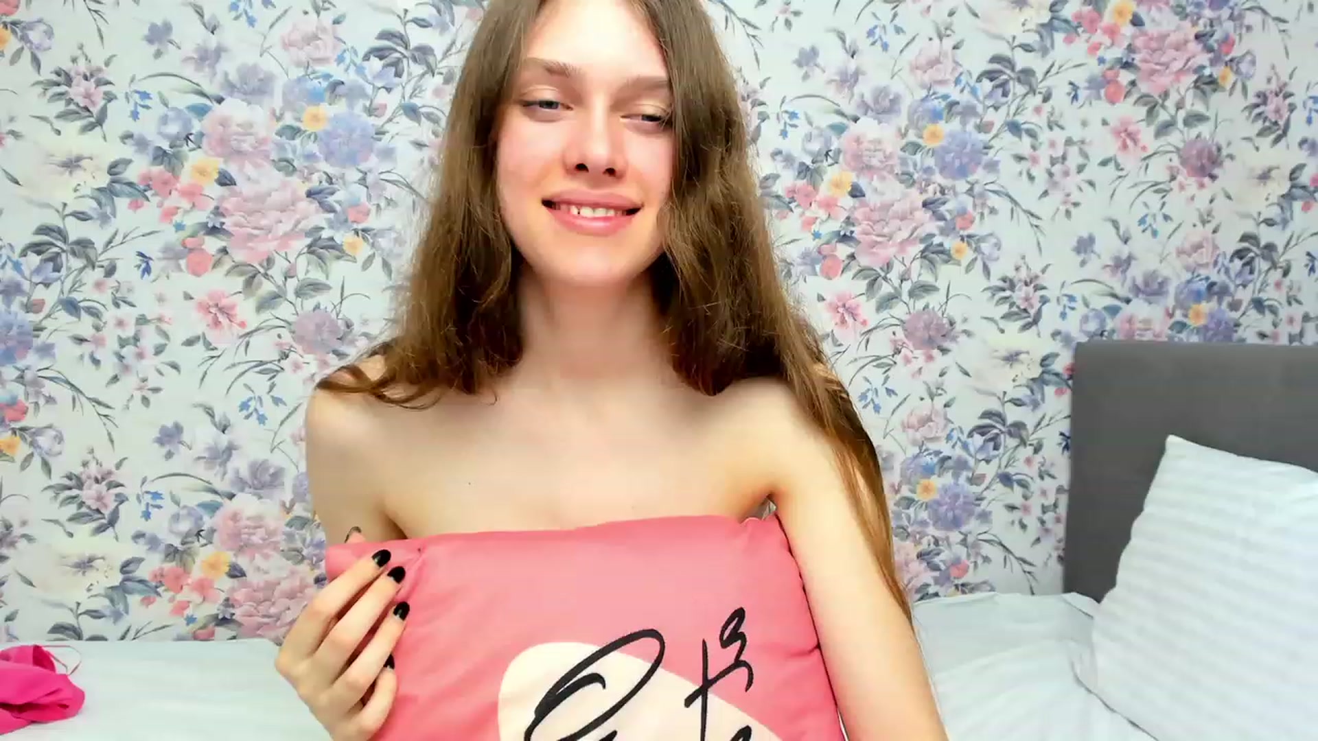 Gallery image thumbnail from JaneBrown's myfreecams stream on, 10/21/2023, 17:17 image 2 of 20