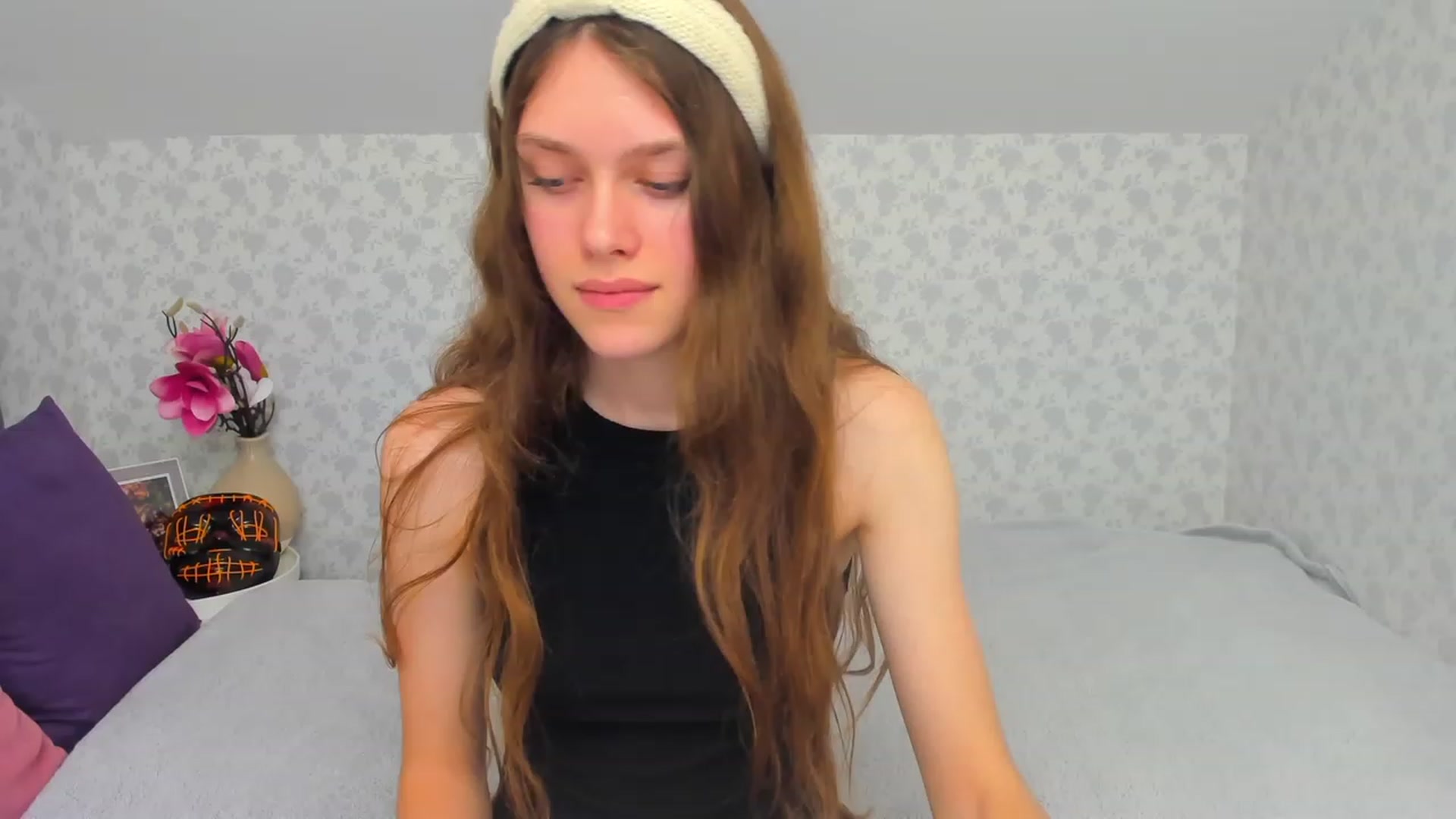 Gallery image thumbnail from JaneBrown's myfreecams stream on, 10/28/2023, 14:28 image 11 of 20