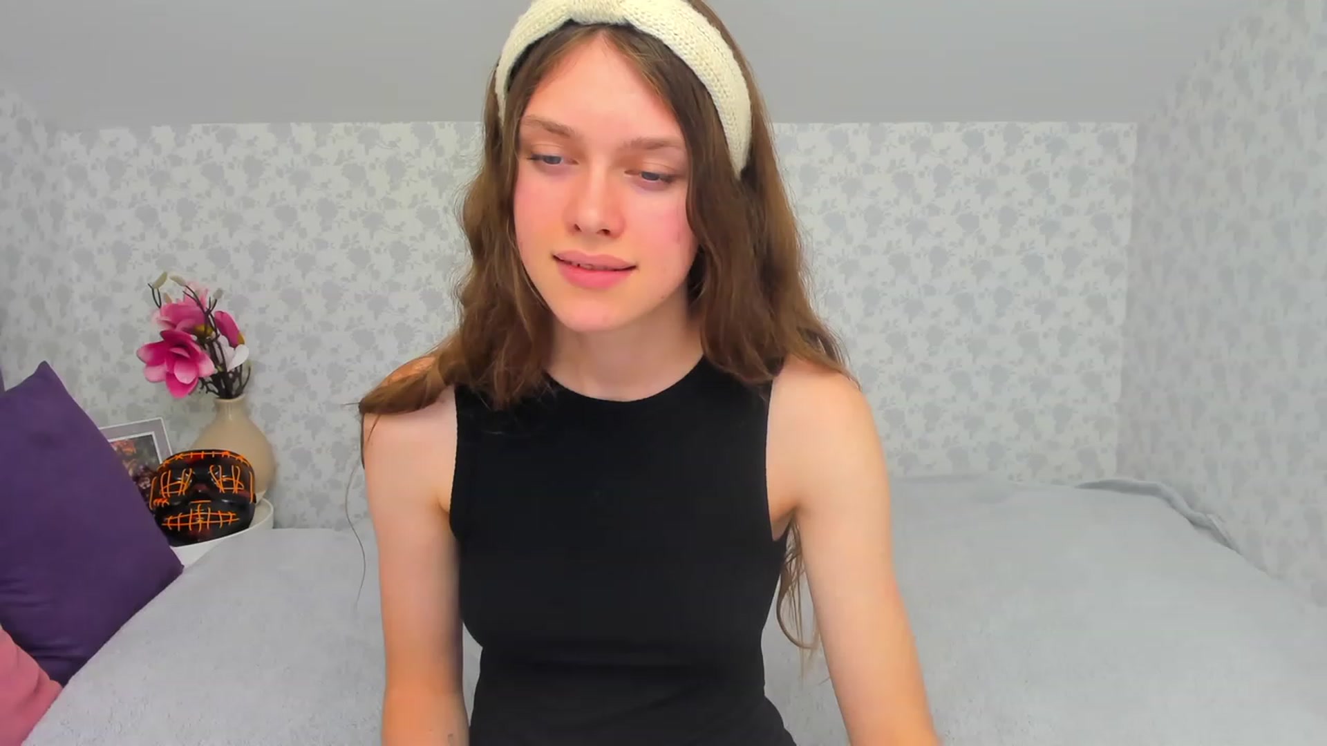 Gallery image thumbnail from JaneBrown's myfreecams stream on, 10/28/2023, 14:28 image 17 of 20