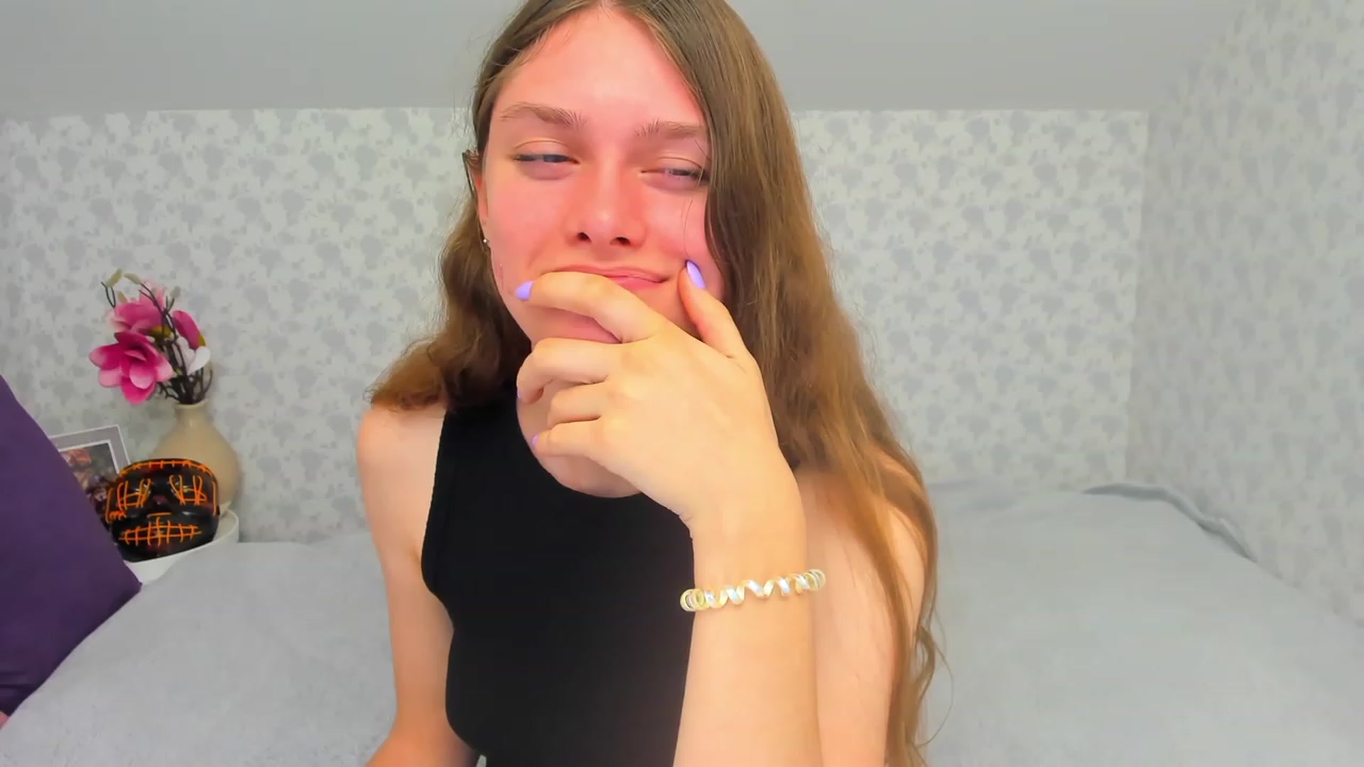 Gallery image thumbnail from JaneBrown's myfreecams stream on, 10/28/2023, 16:01 image 10 of 20