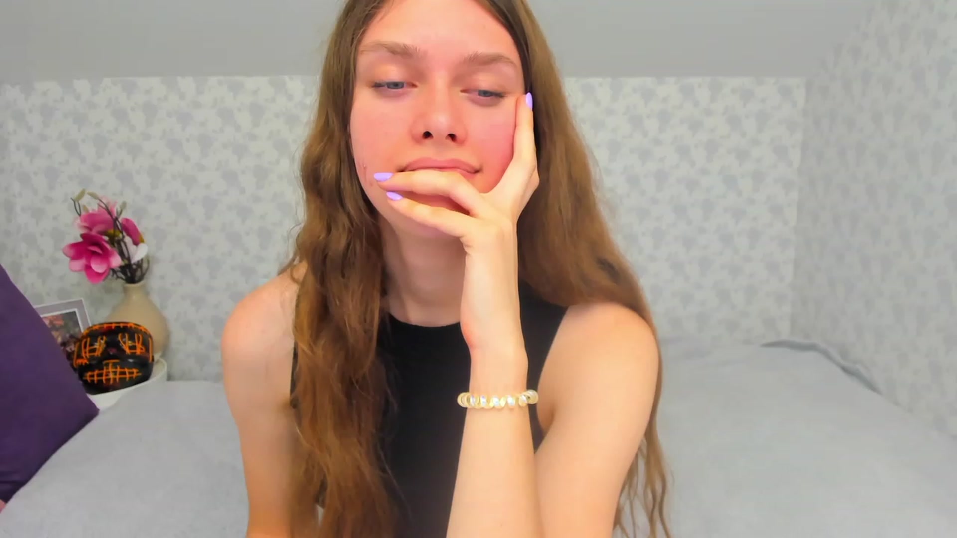 Gallery image thumbnail from JaneBrown's myfreecams stream on, 10/28/2023, 16:01 image 7 of 20