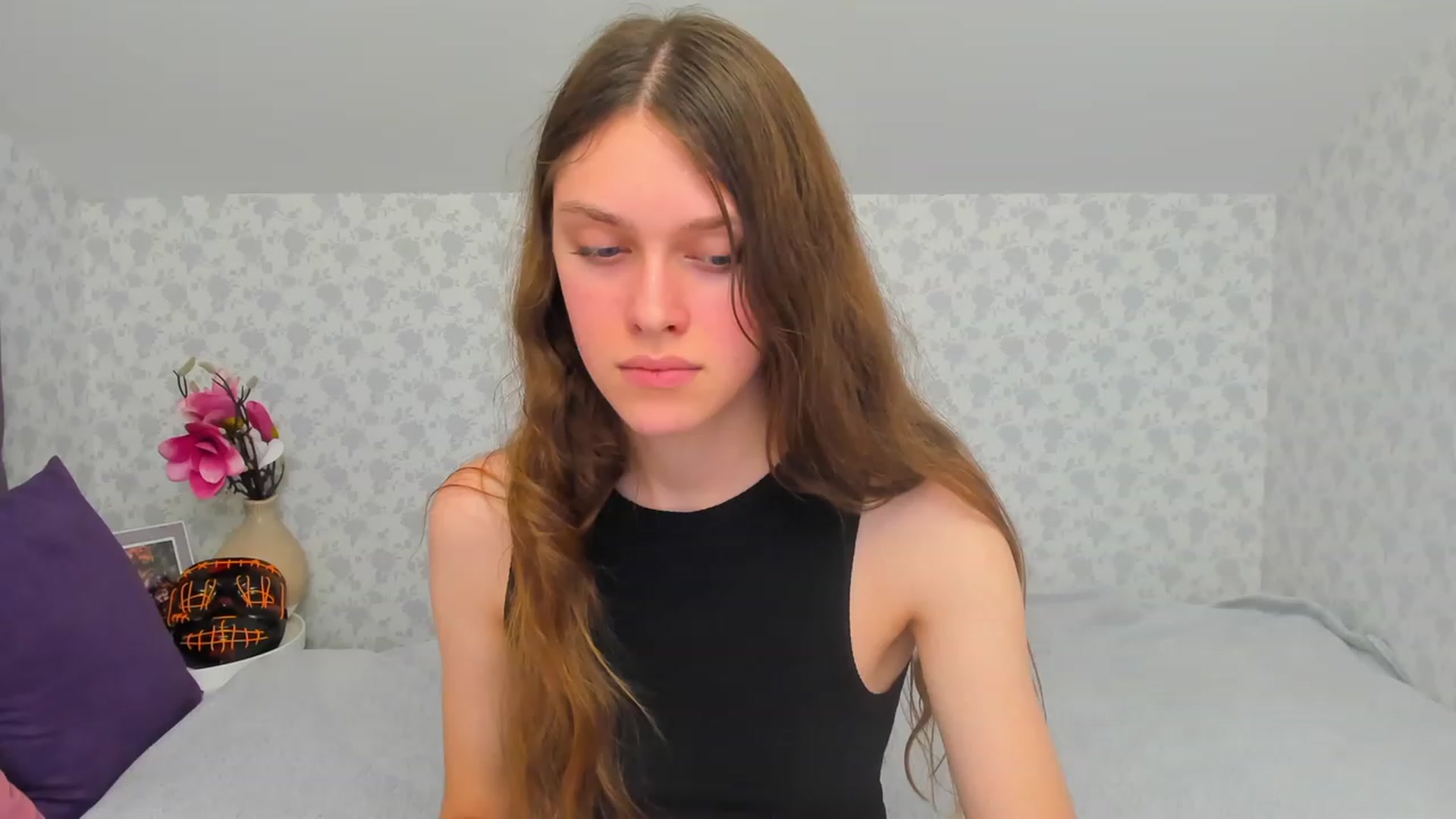 Gallery image thumbnail from JaneBrown's myfreecams stream on, 10/28/2023, 17:27 image 2 of 20