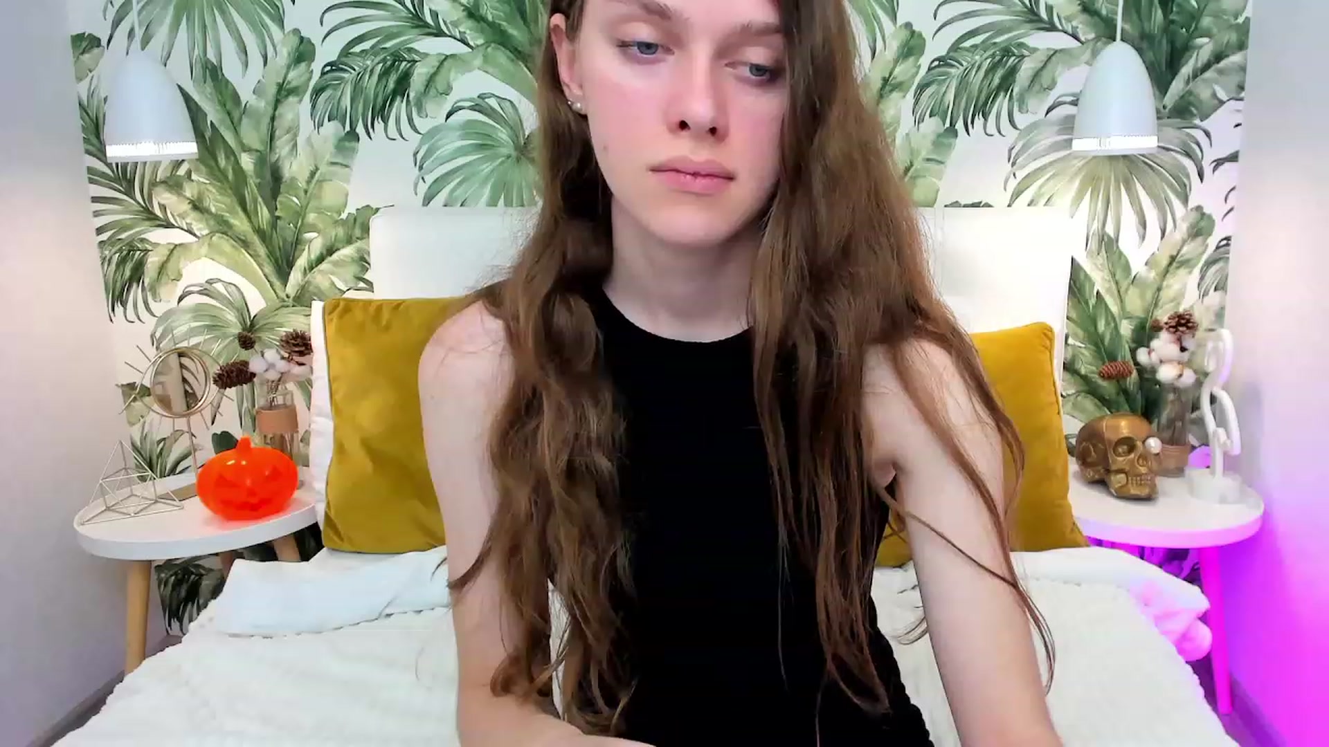 Gallery image thumbnail from JaneBrown's myfreecams stream on, 10/31/2023, 10:15 image 7 of 20