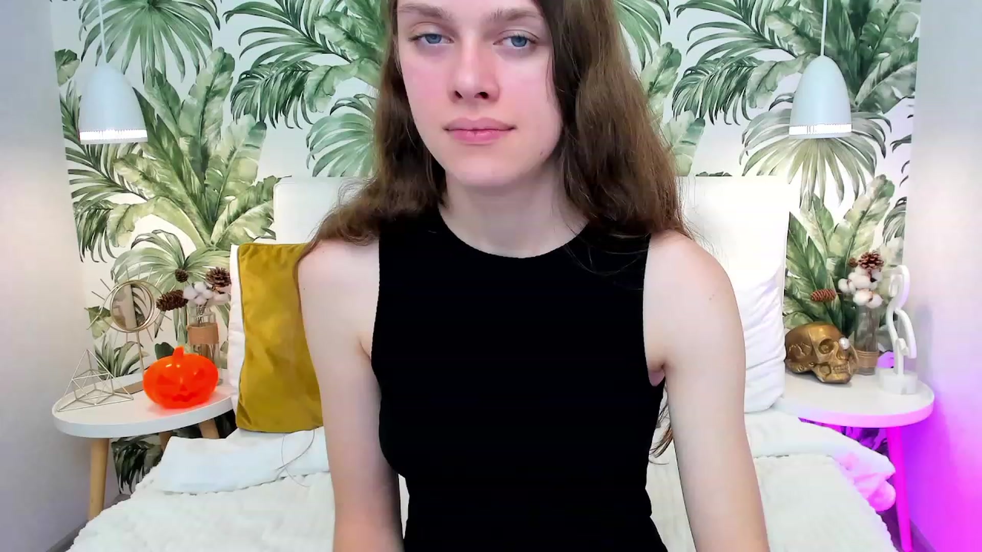 Gallery image thumbnail from JaneBrown's myfreecams stream on, 10/31/2023, 10:15 image 4 of 20