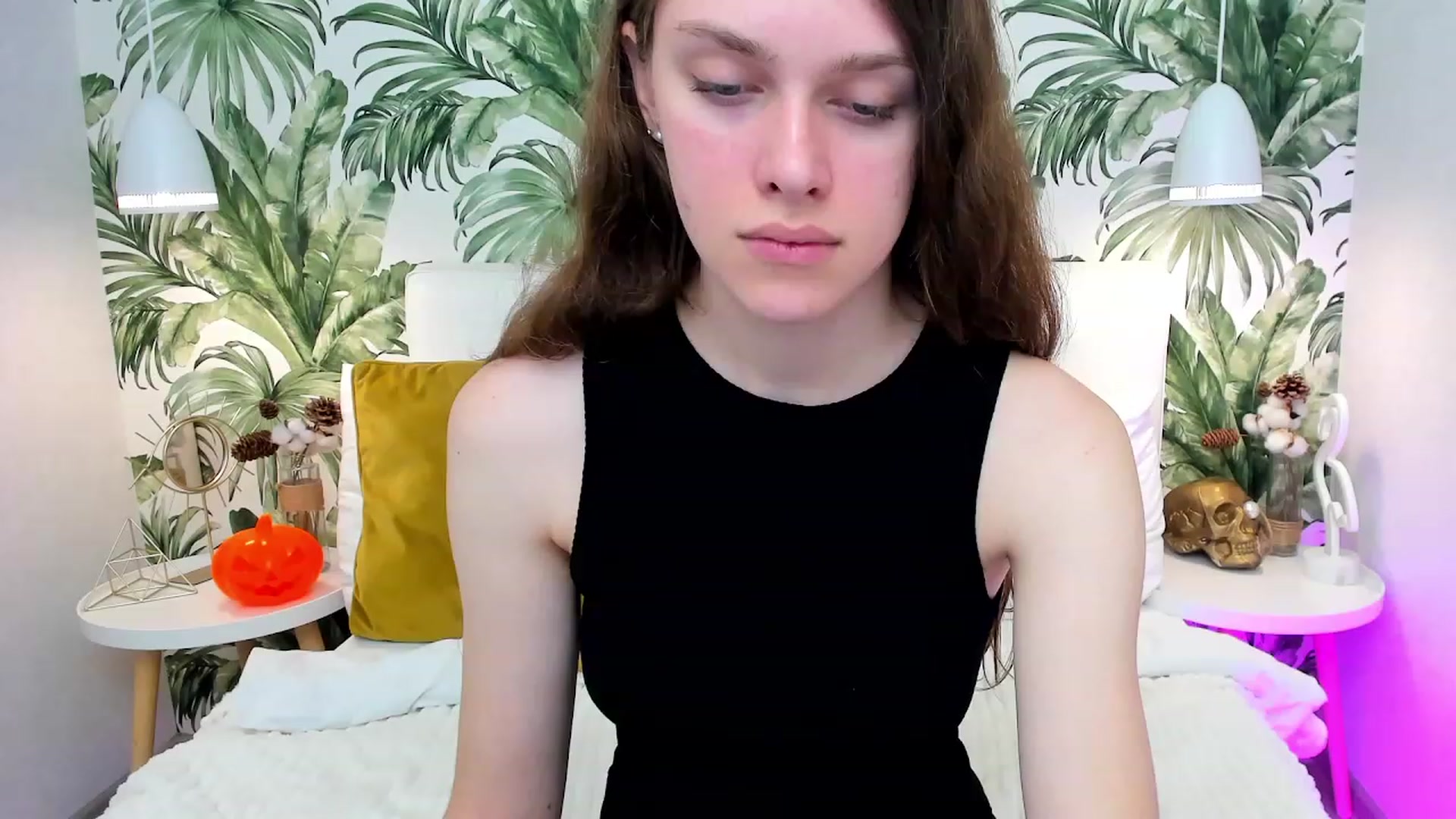 Gallery image thumbnail from JaneBrown's myfreecams stream on, 10/31/2023, 10:15 image 3 of 20