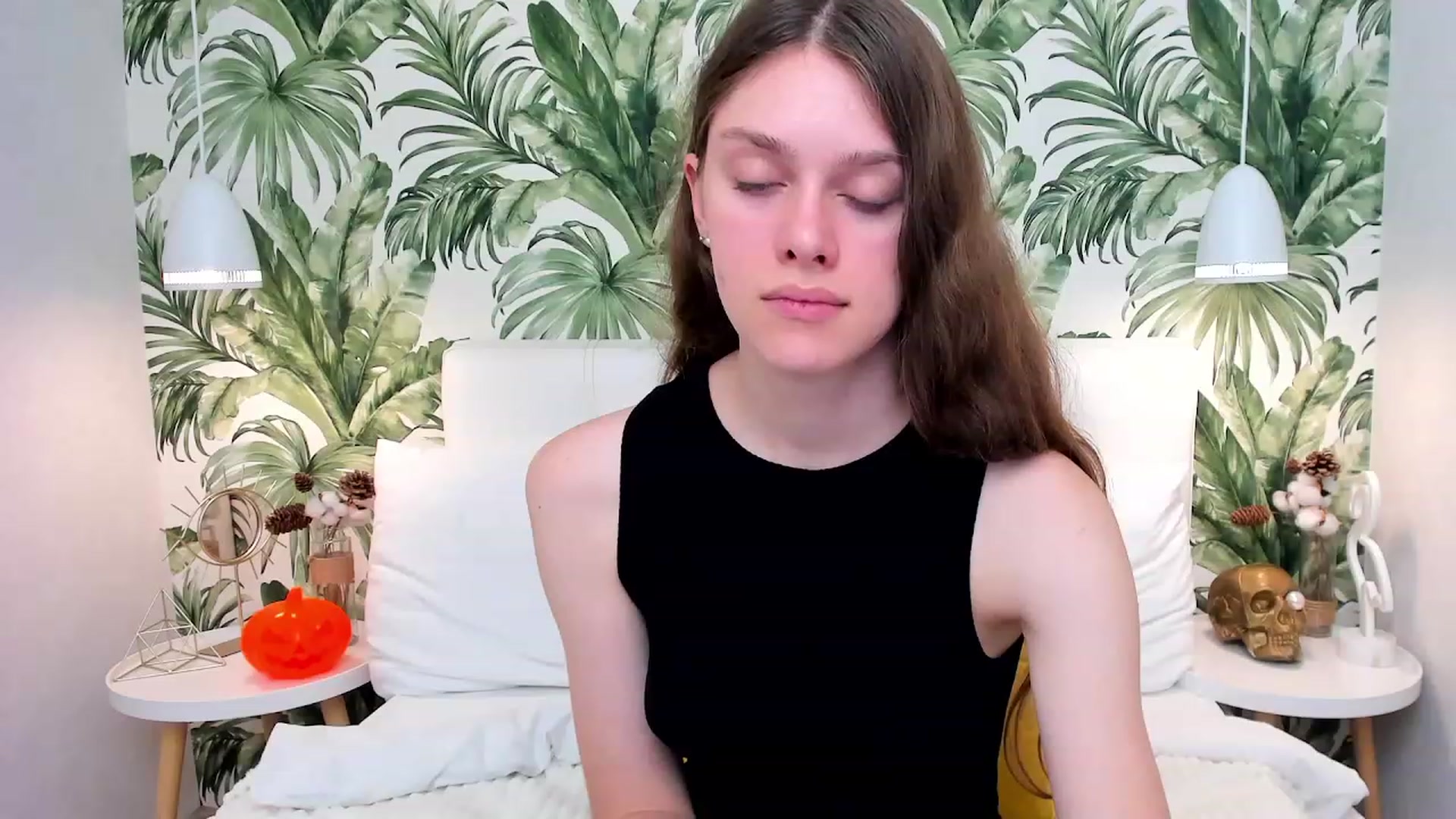 Gallery image thumbnail from JaneBrown's myfreecams stream on, 10/31/2023, 12:35 image 20 of 20