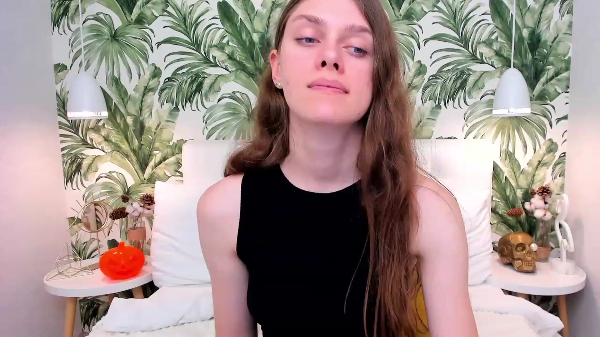 Gallery image thumbnail from JaneBrown's myfreecams stream on, 10/31/2023, 12:35 image 8 of 20